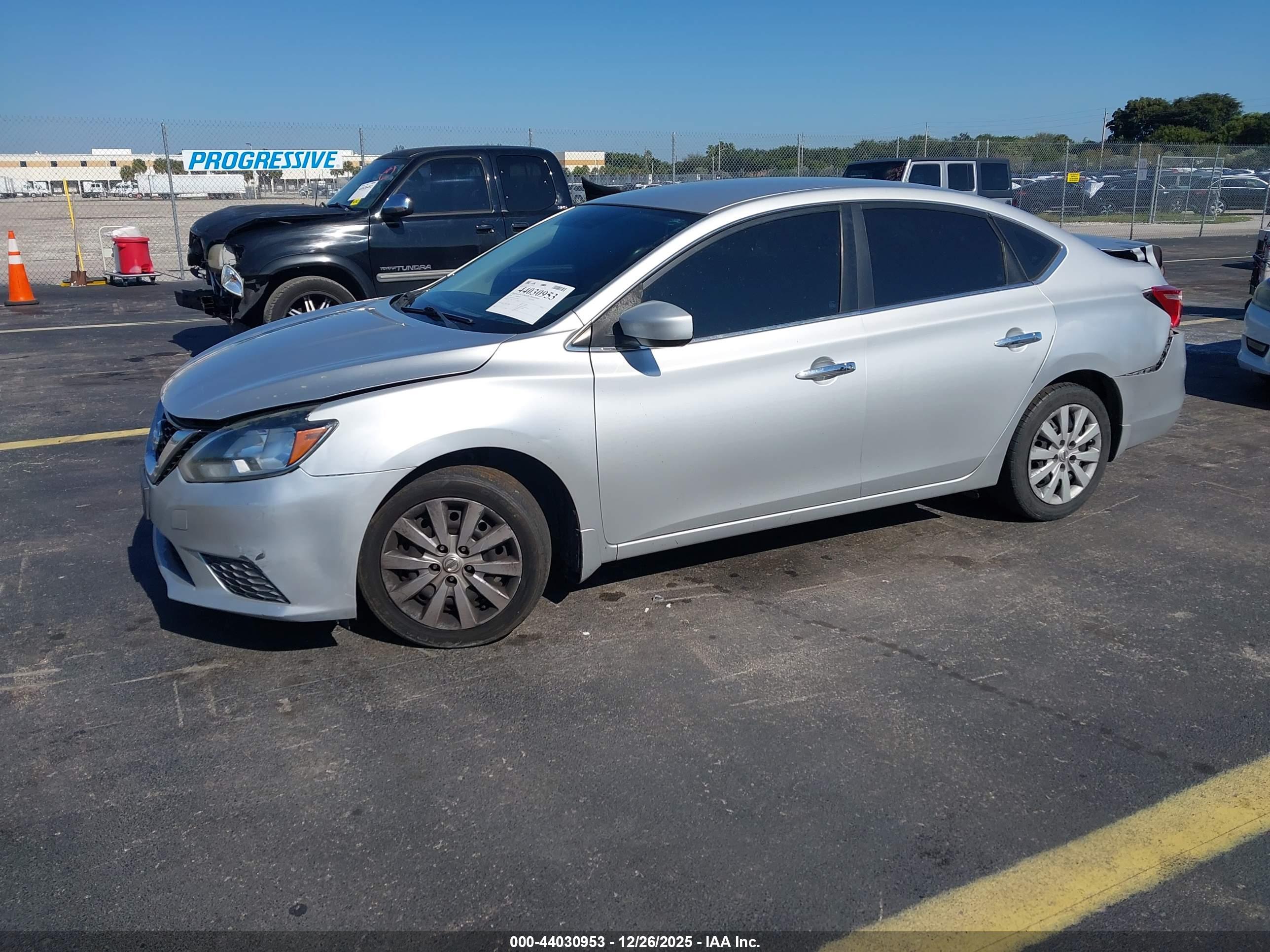 NISSAN SENTRA image 2