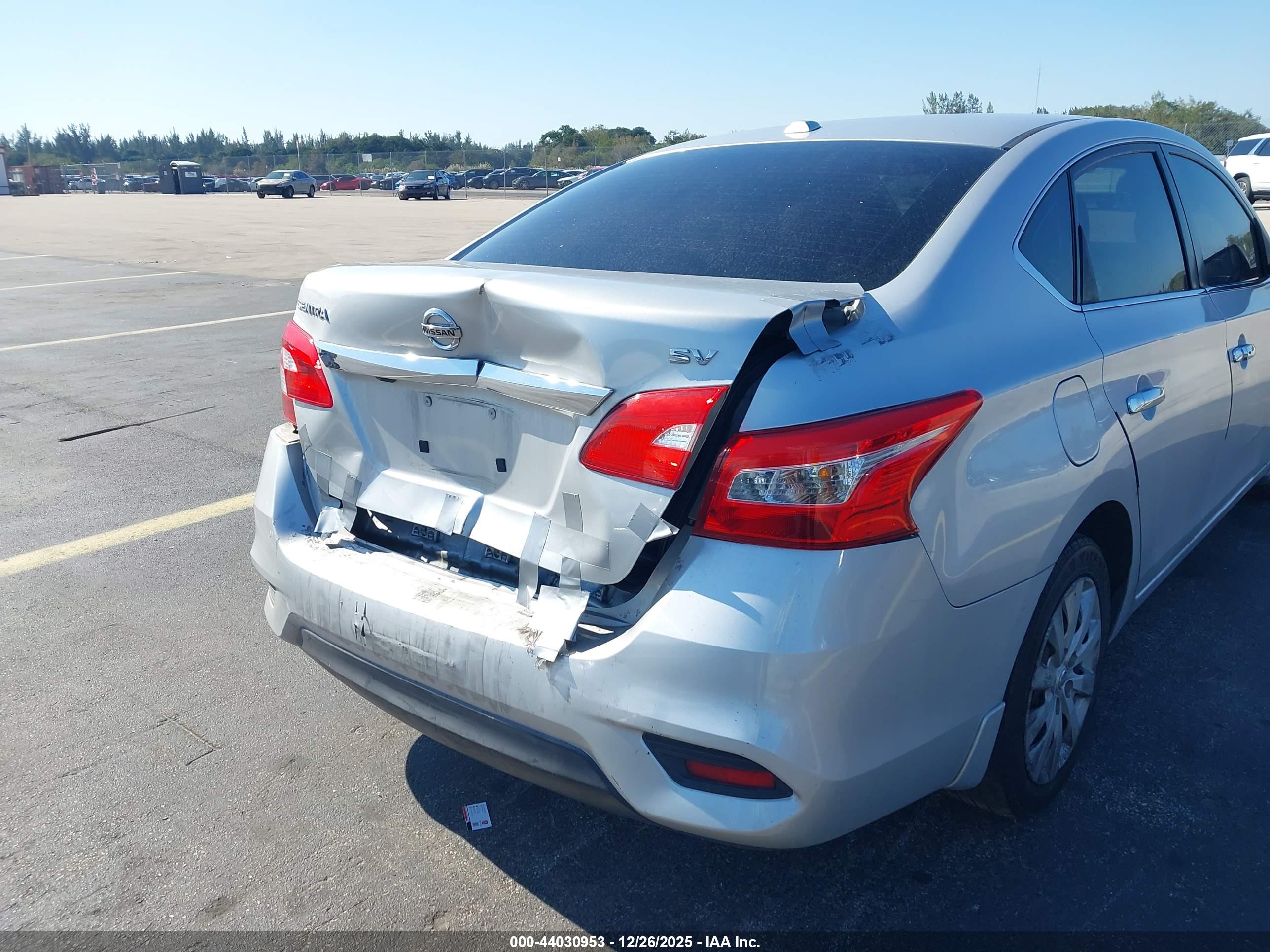 NISSAN SENTRA image 6