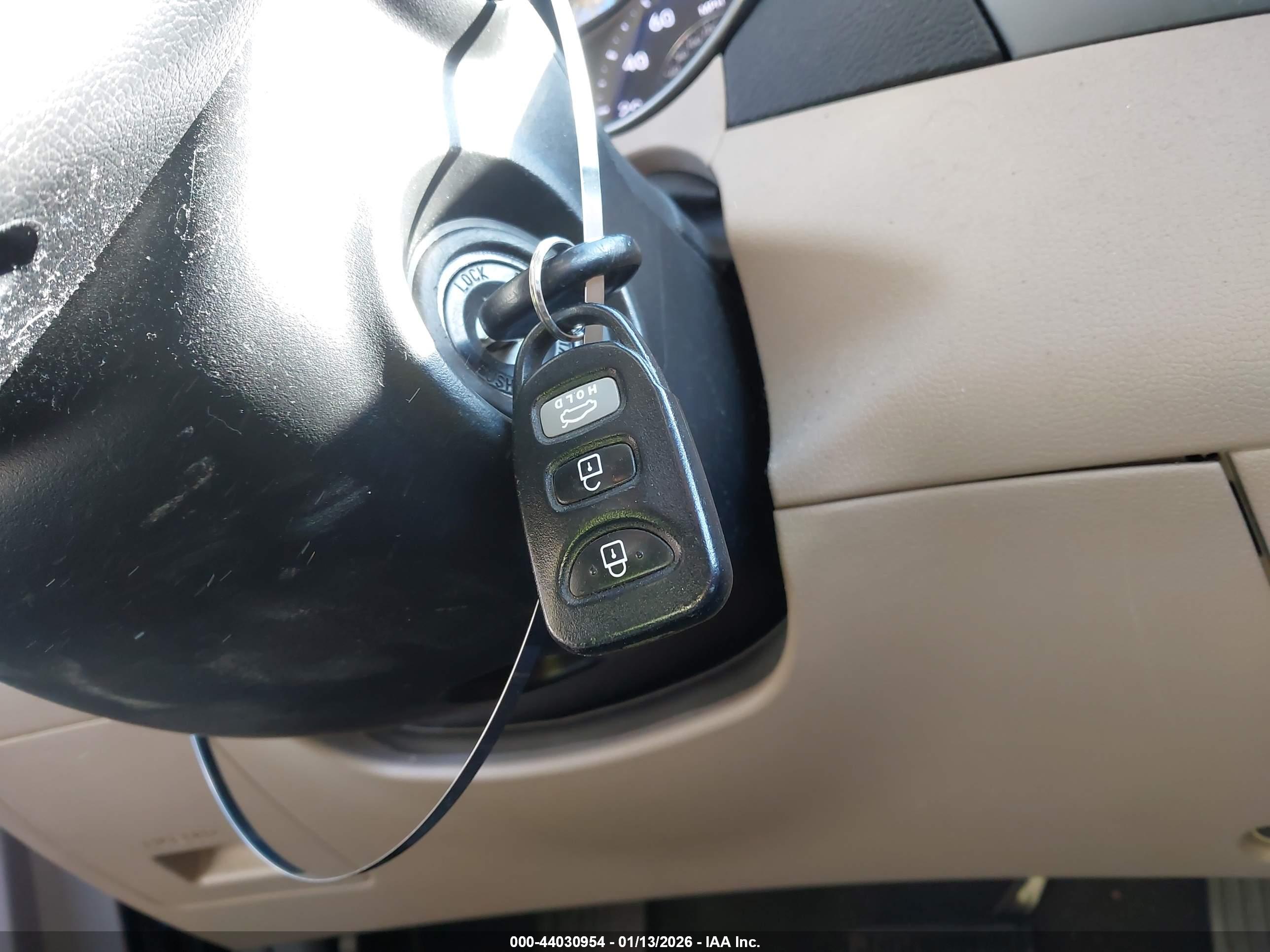 HYUNDAI ELANTRA image 11