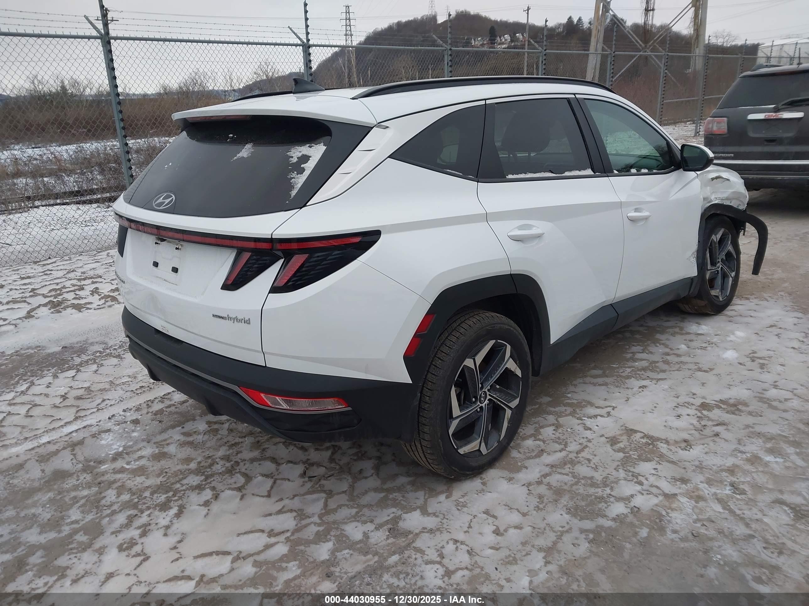 HYUNDAI TUCSON image 4