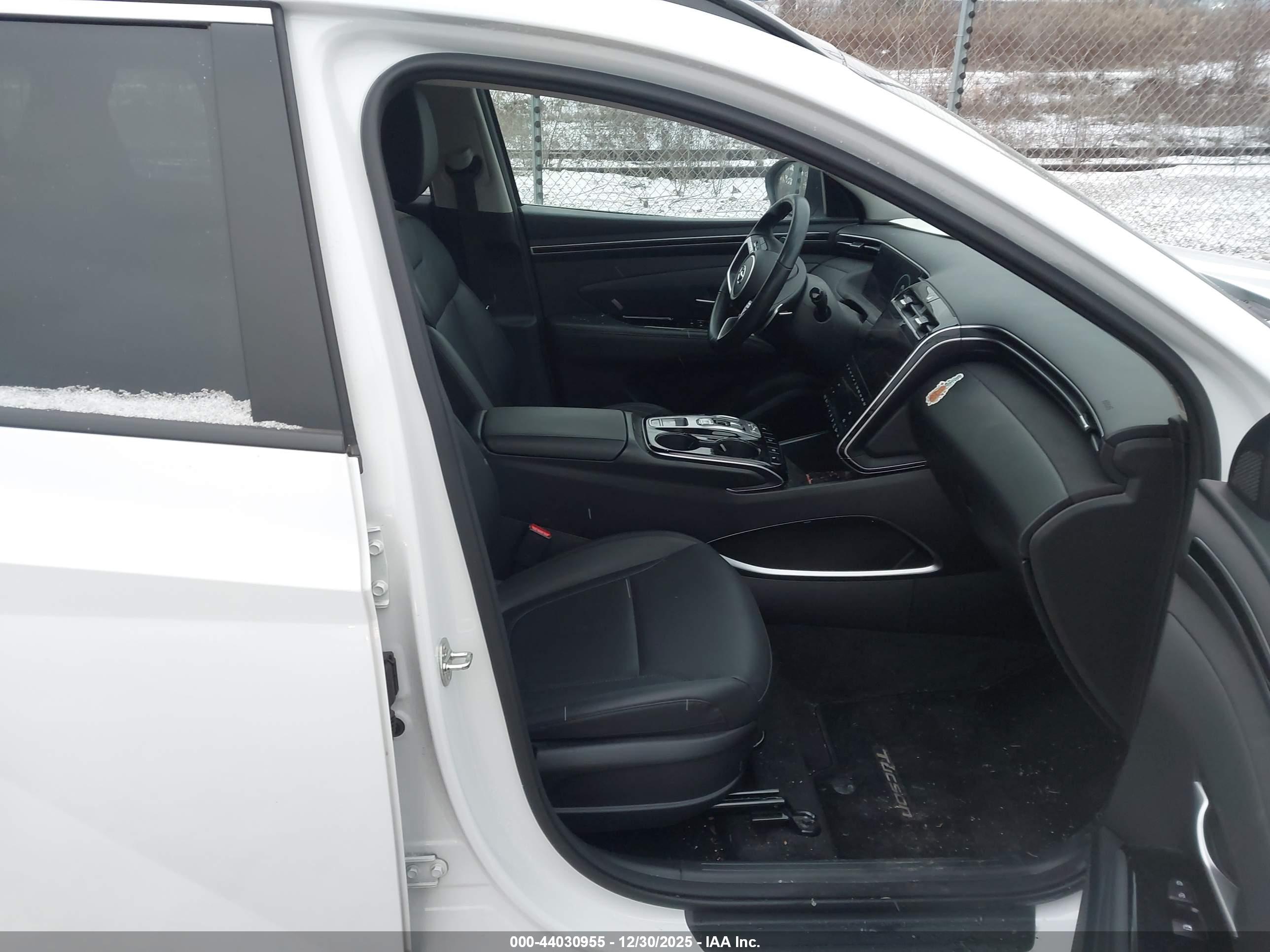 HYUNDAI TUCSON image 5