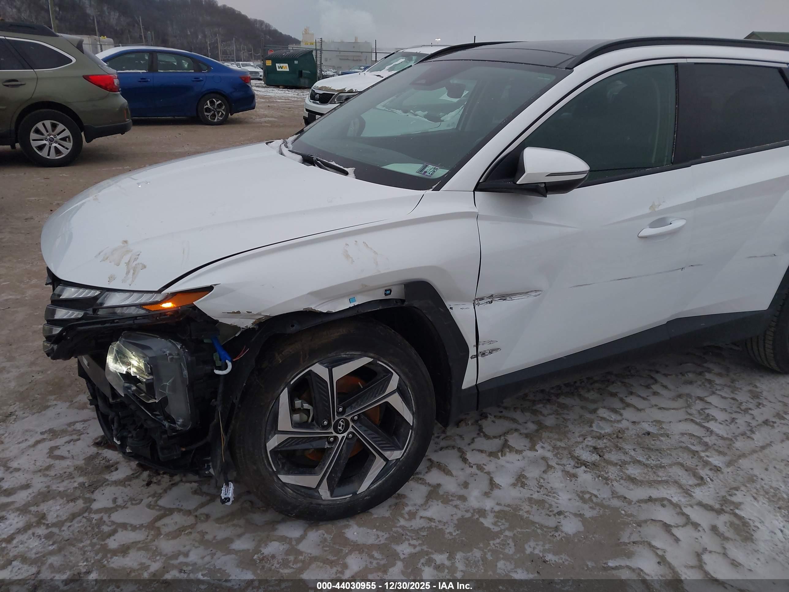 HYUNDAI TUCSON image 6
