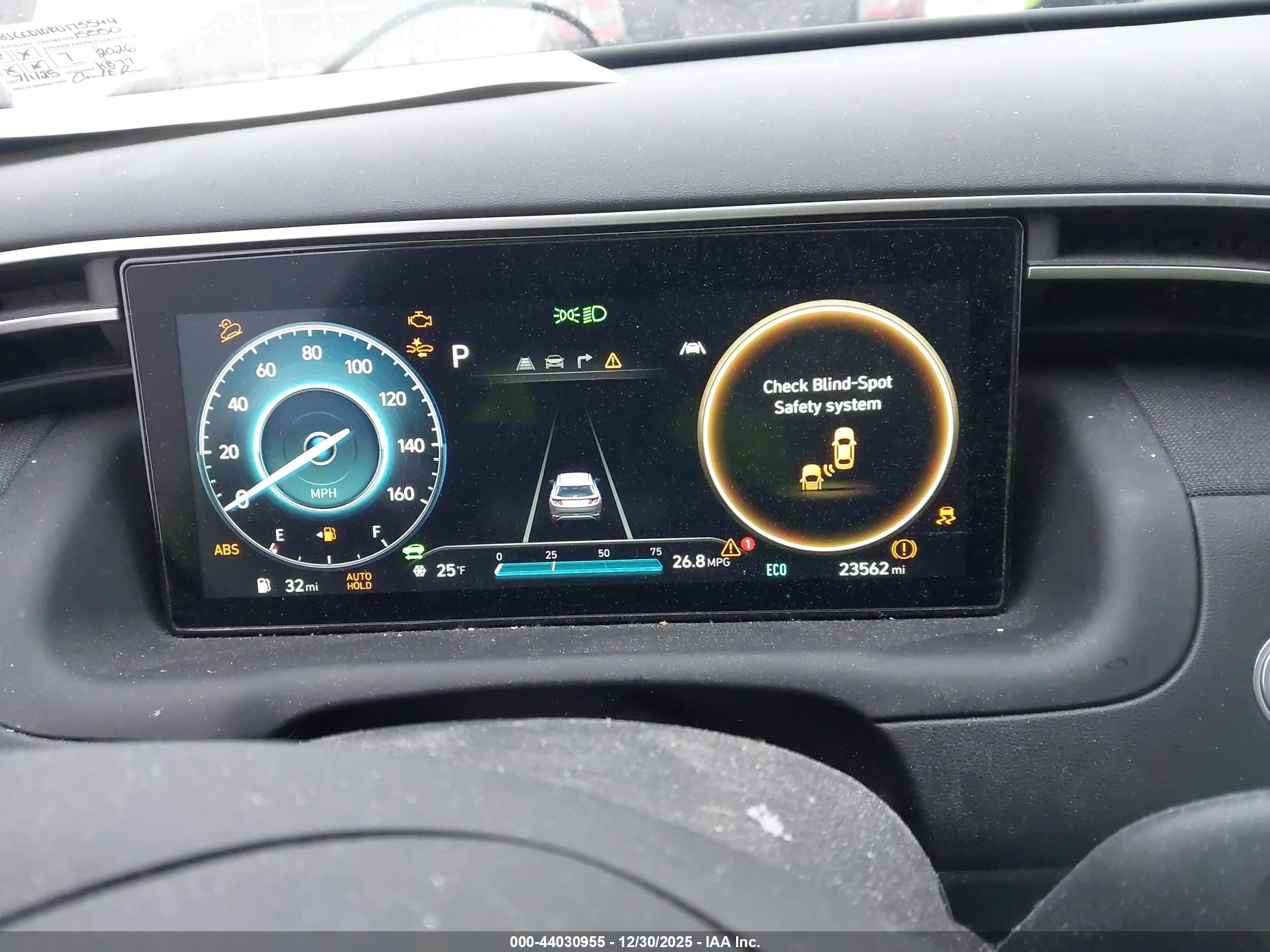 HYUNDAI TUCSON image 7