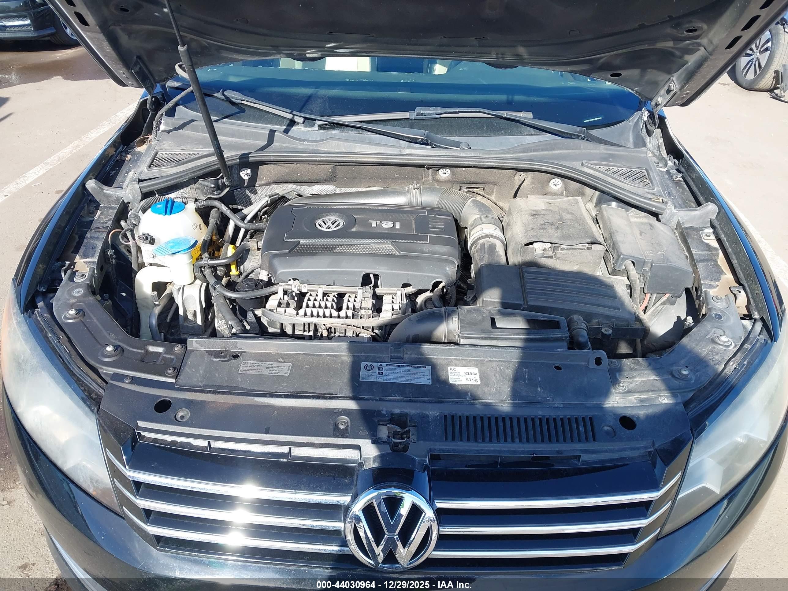 VOLKSWAGEN PASSAT image 10