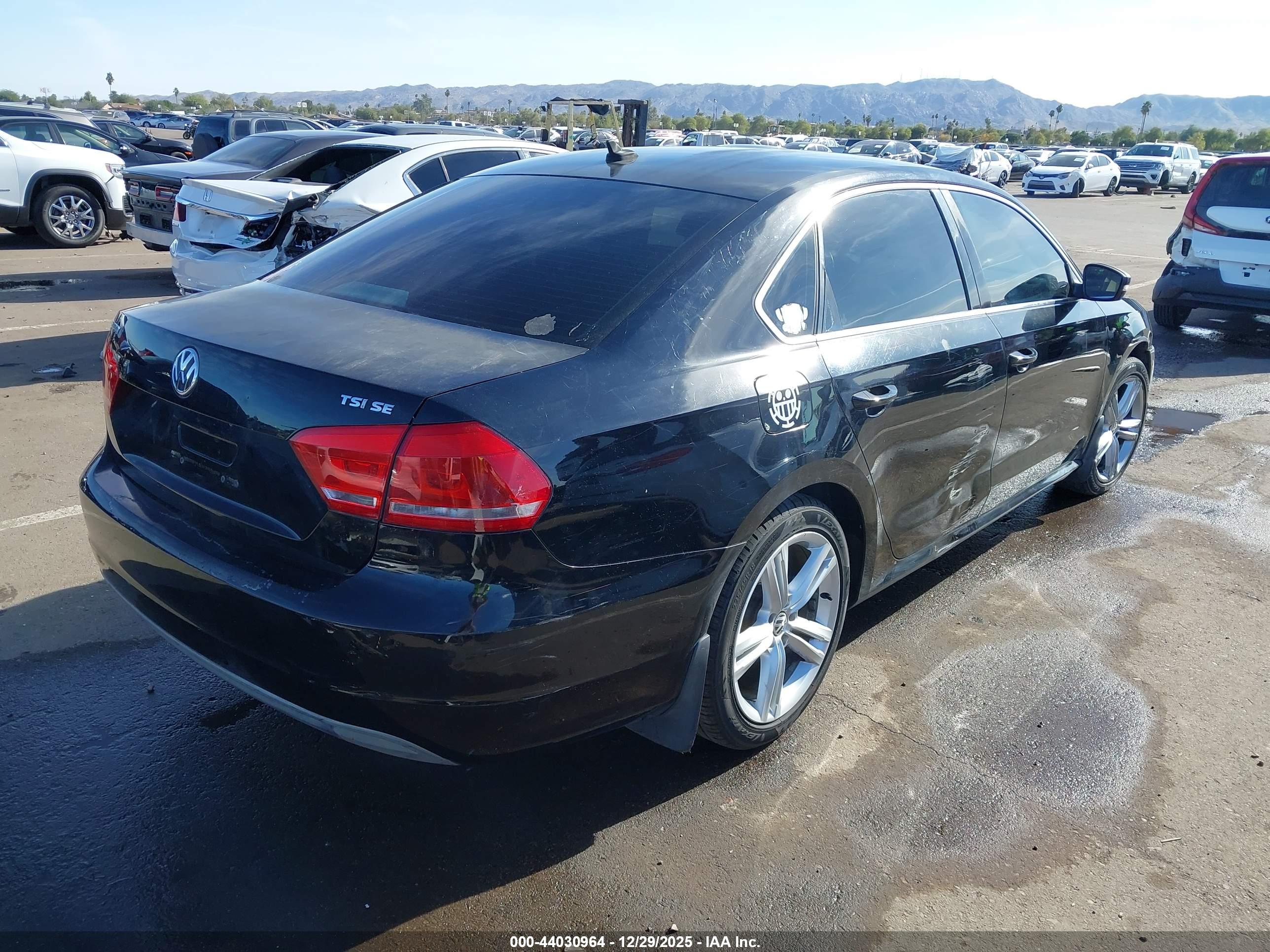 VOLKSWAGEN PASSAT image 4
