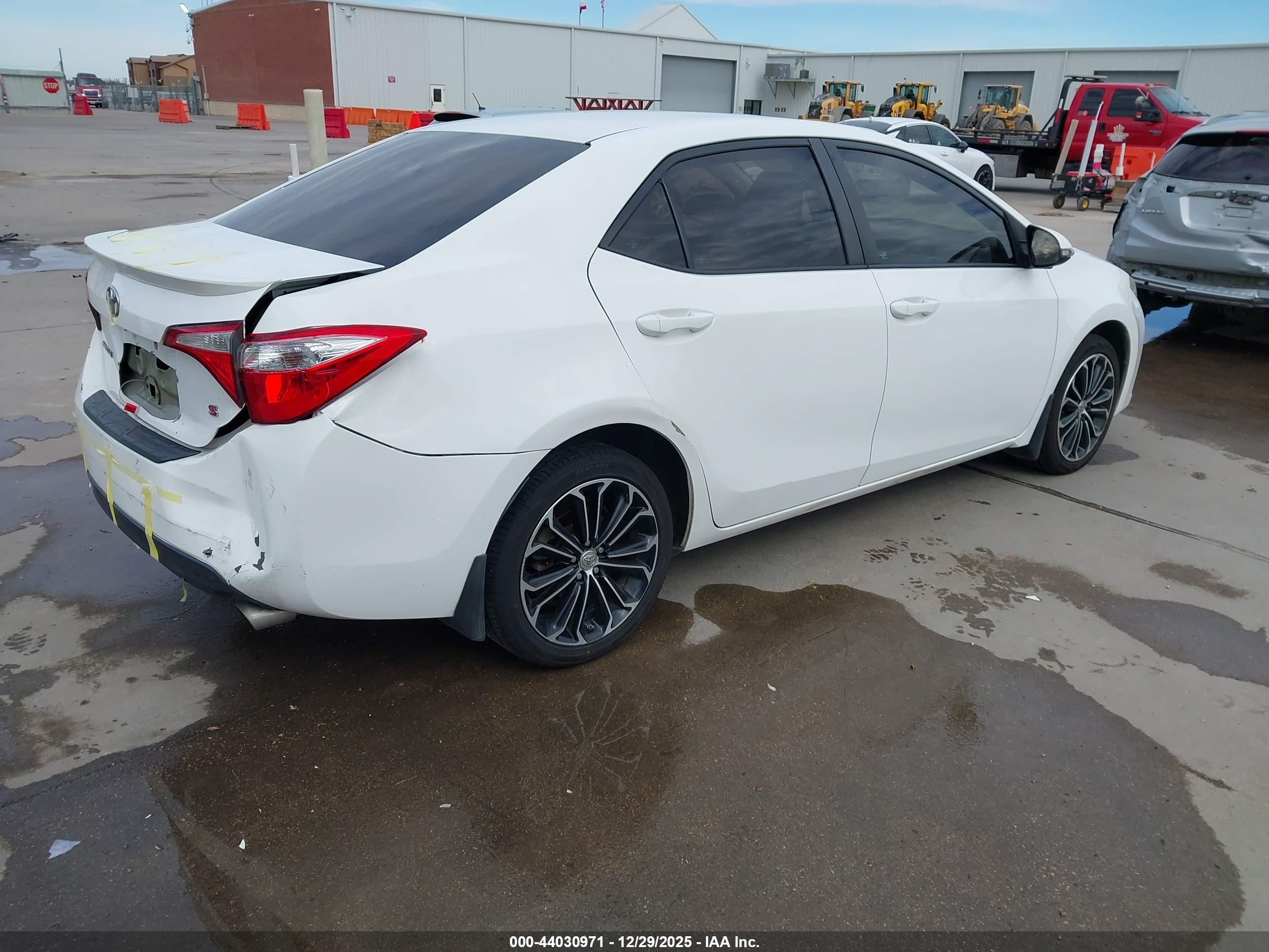 TOYOTA COROLLA image 4