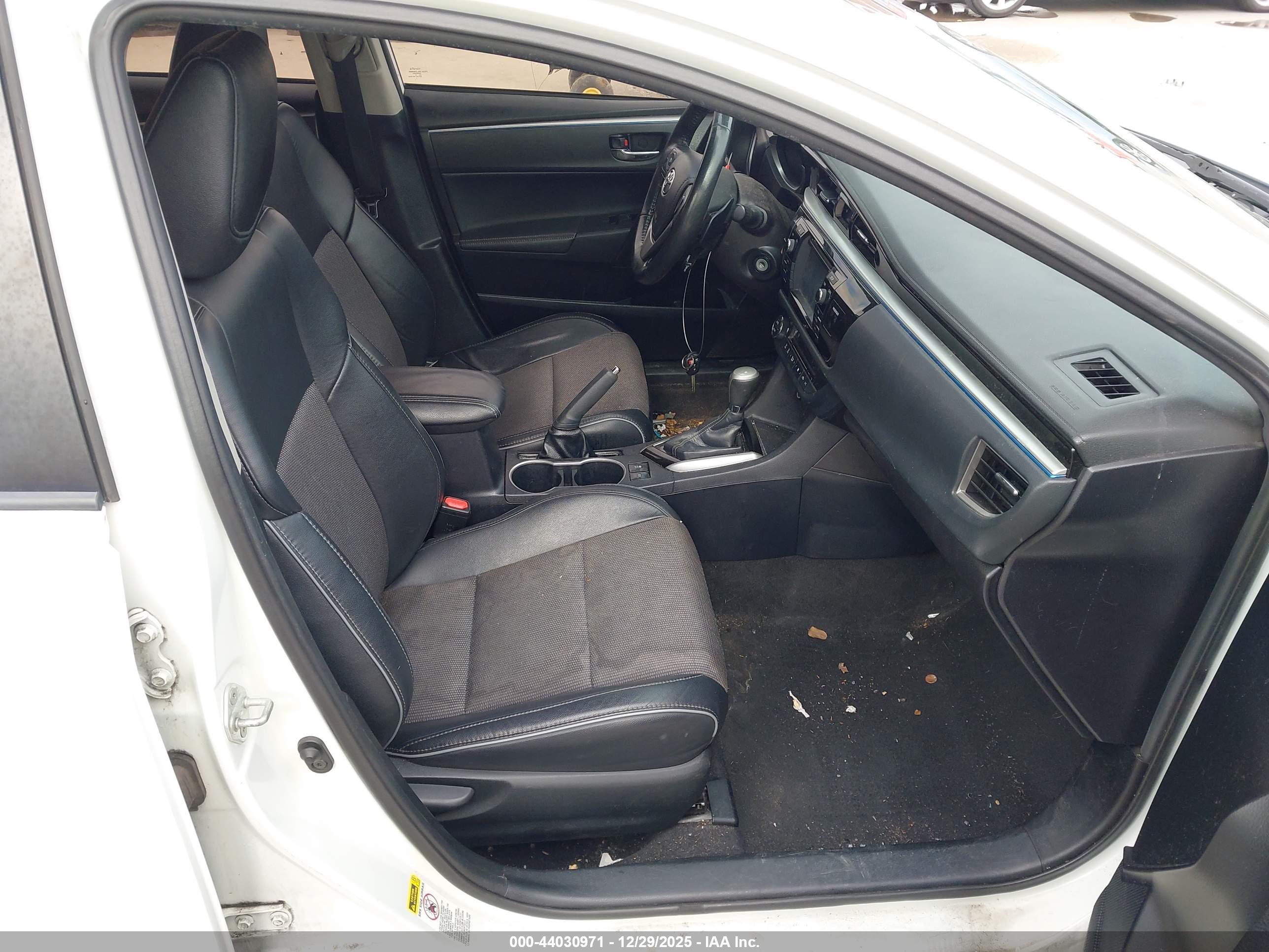 TOYOTA COROLLA image 5