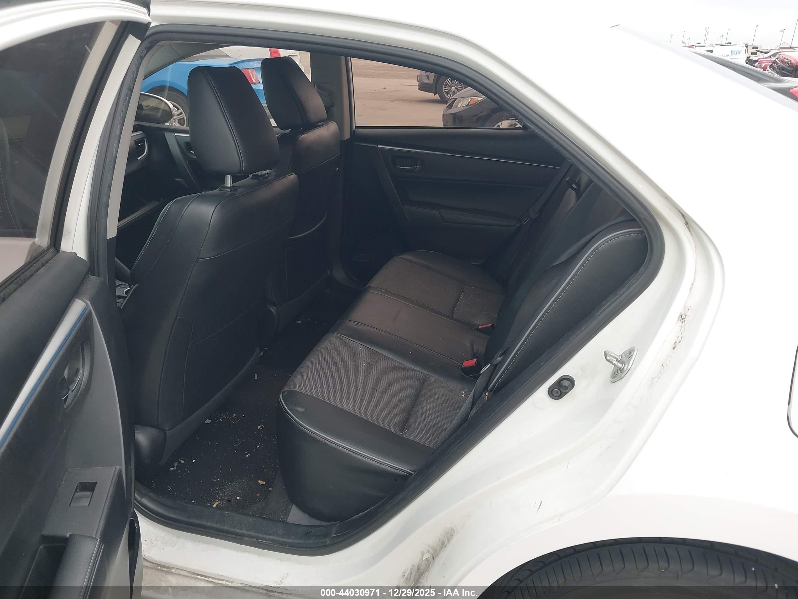 TOYOTA COROLLA image 8