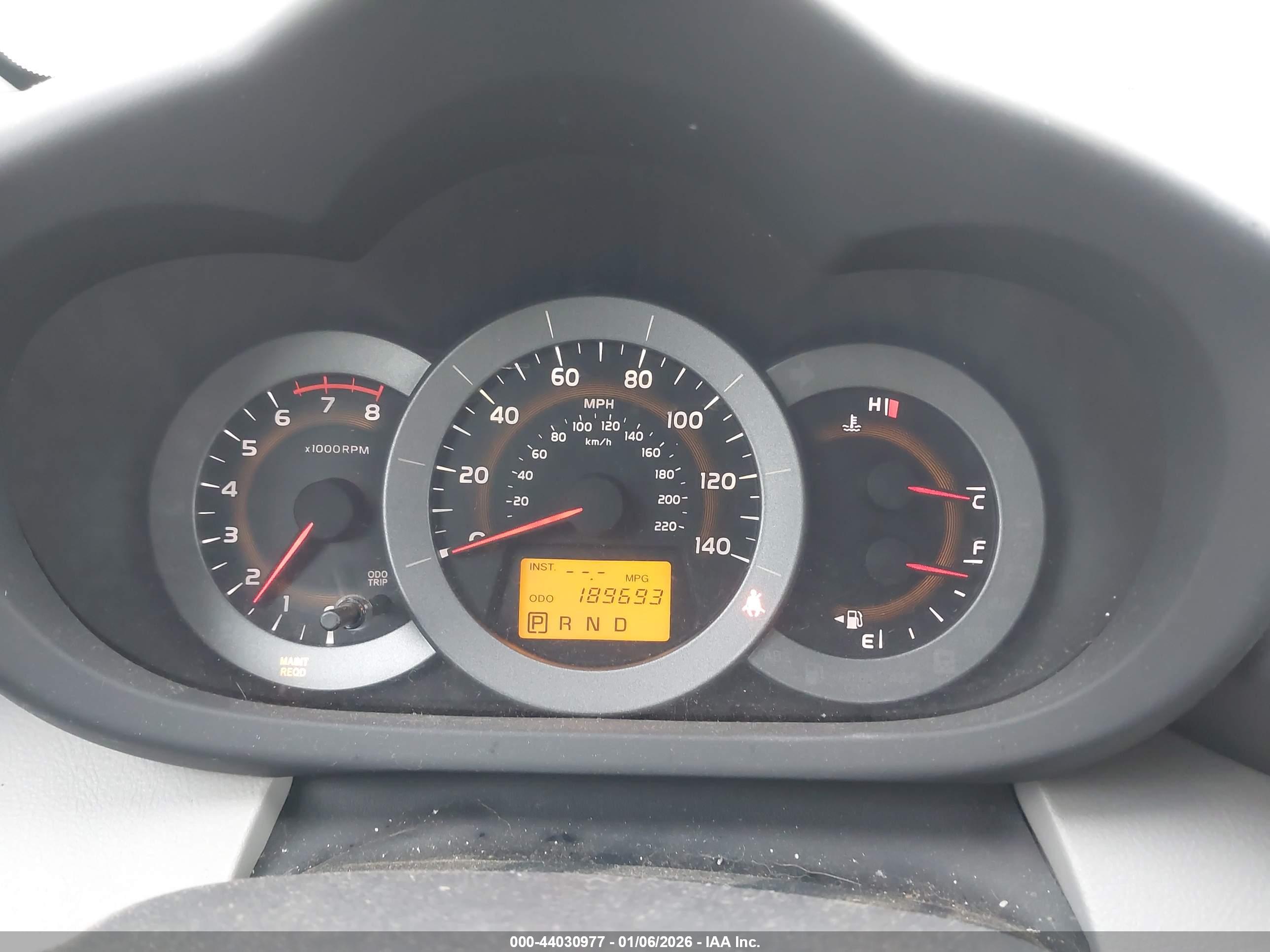 TOYOTA RAV4 image 7
