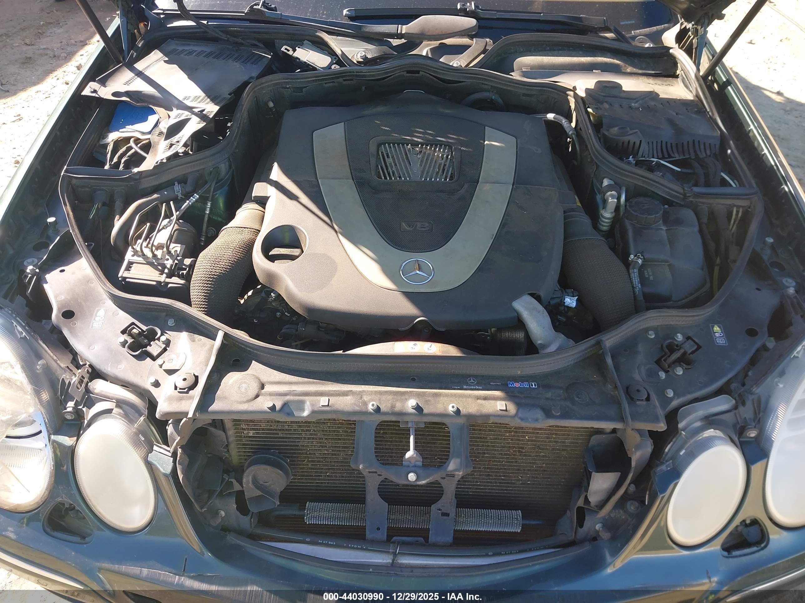 MERCEDES-BENZ E image 10