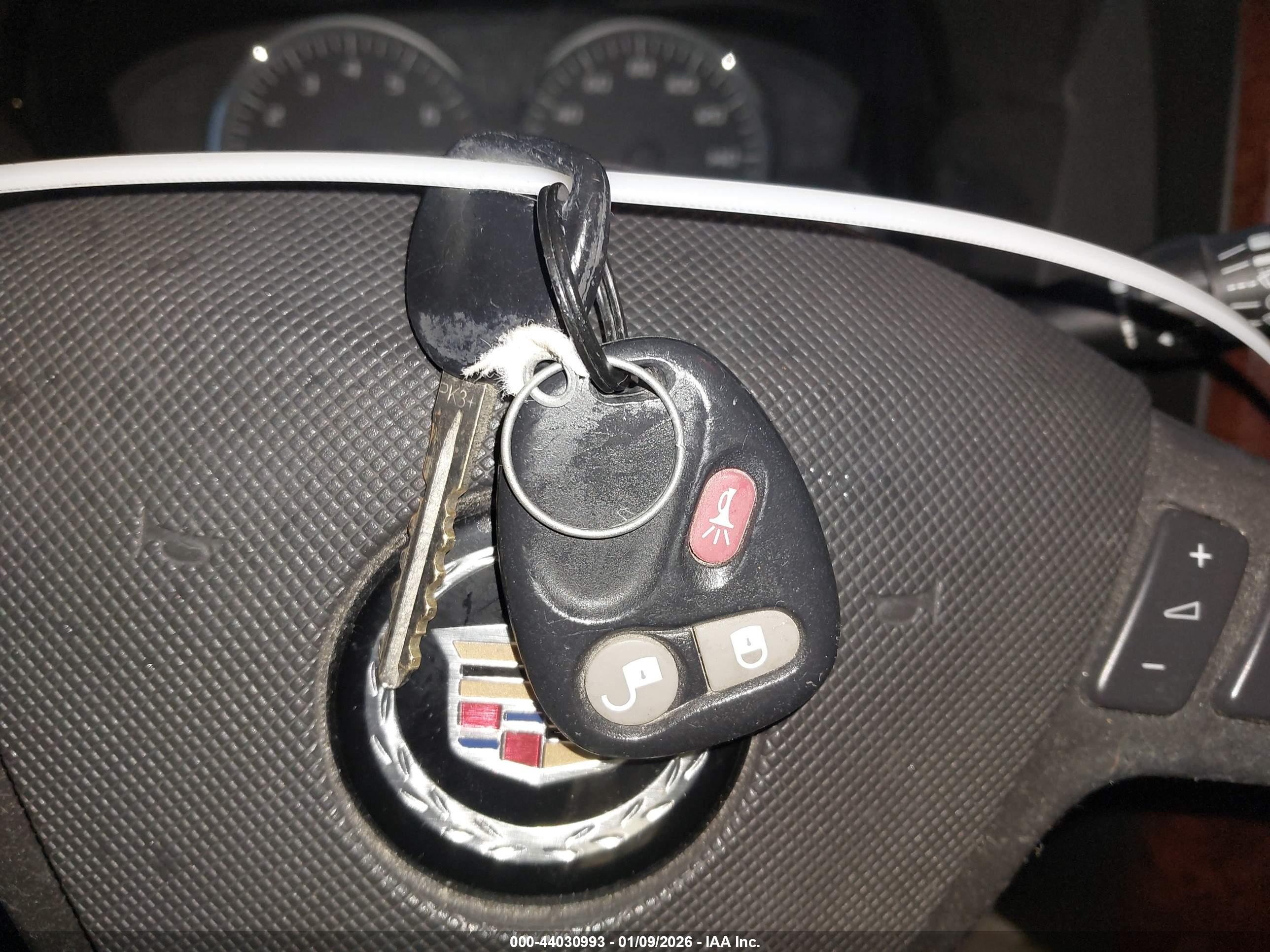 CADILLAC SRX image 11