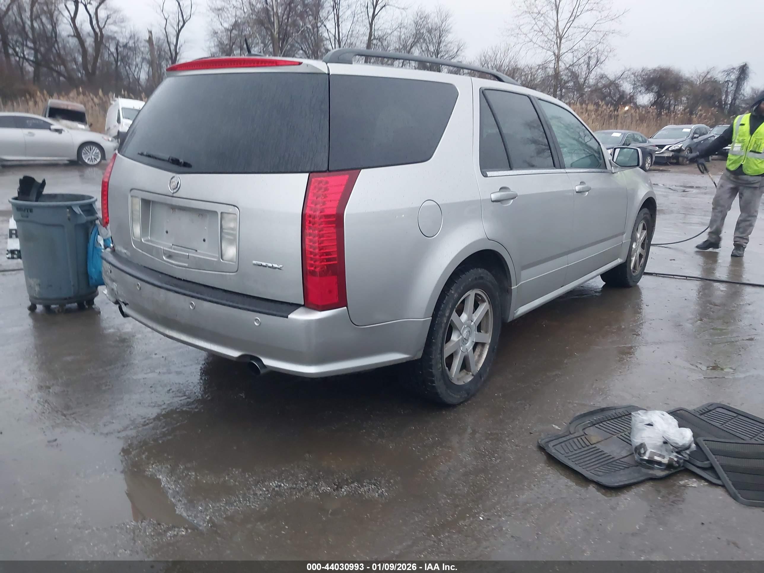 CADILLAC SRX image 4