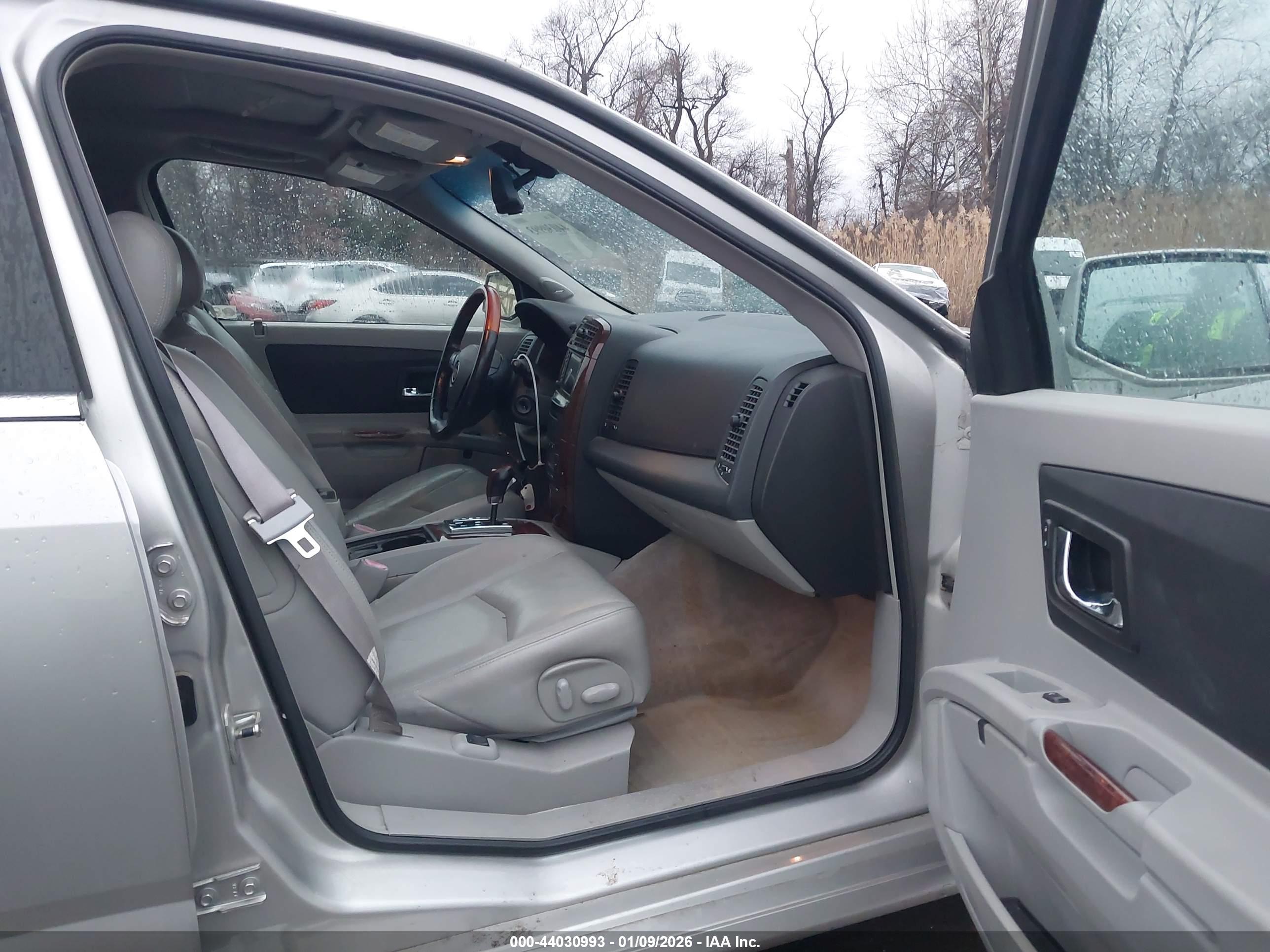 CADILLAC SRX image 5