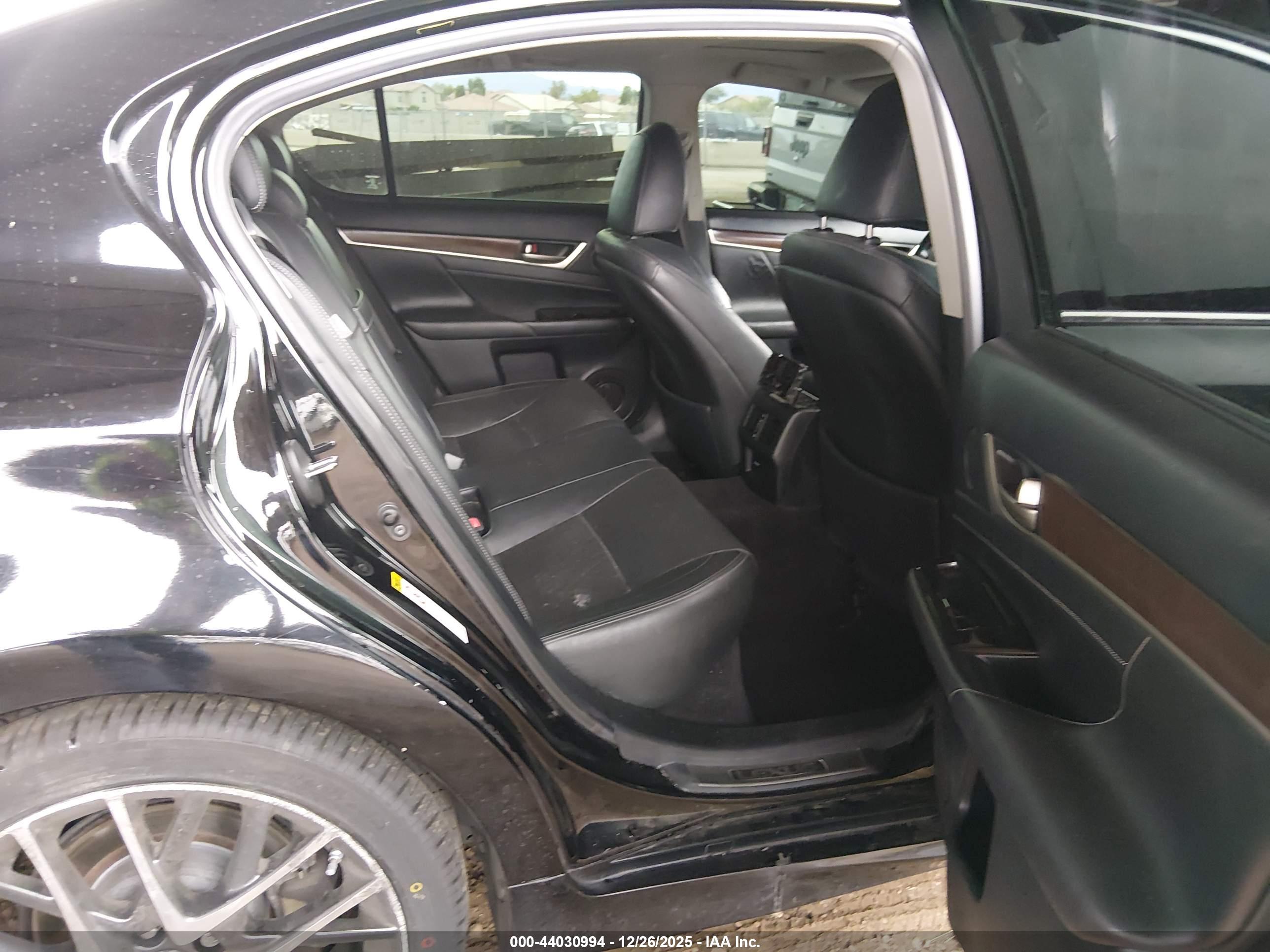 LEXUS GS image 8