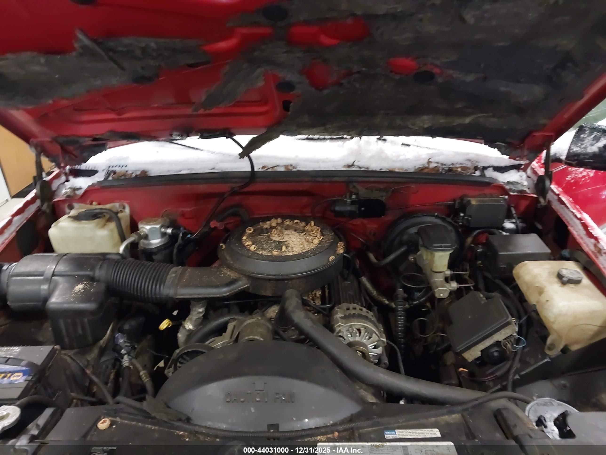 CHEVROLET GMT-400 image 10