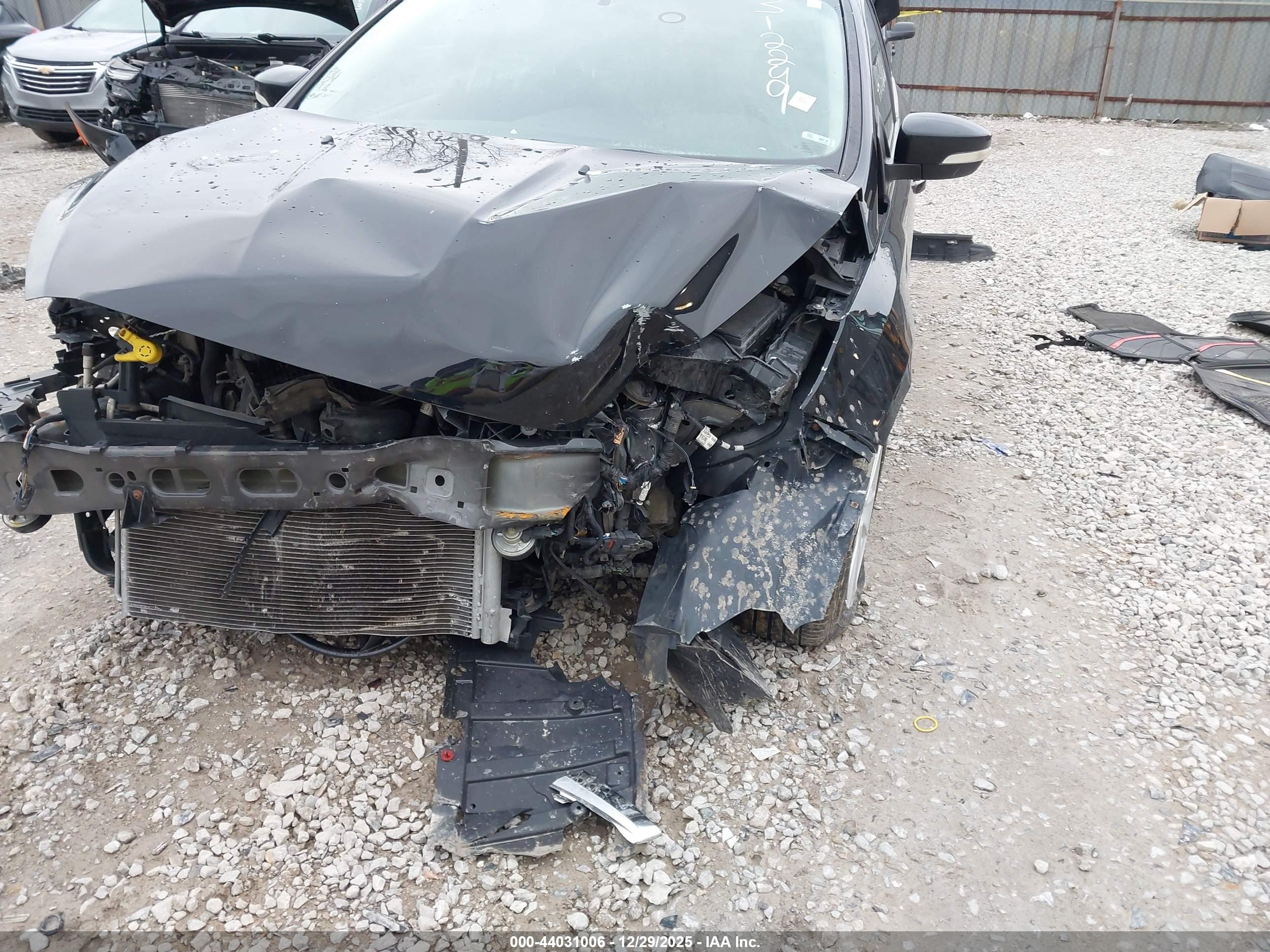 FORD FOCUS image 6