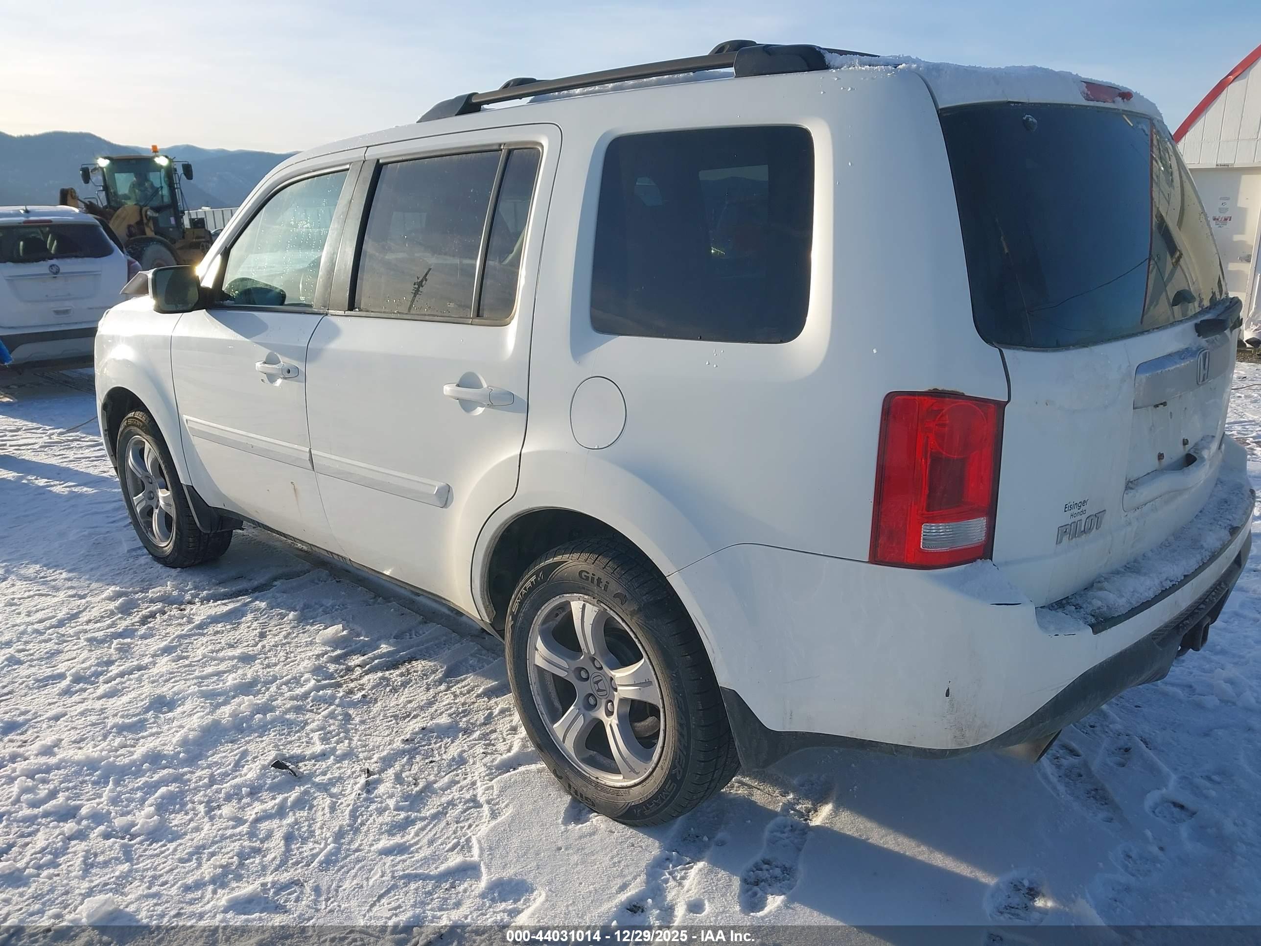 HONDA PILOT image 3
