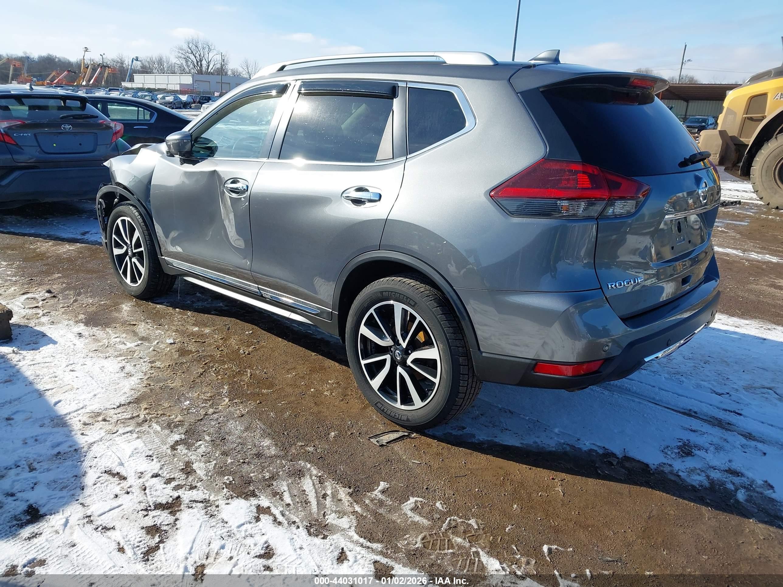 NISSAN ROGUE image 3