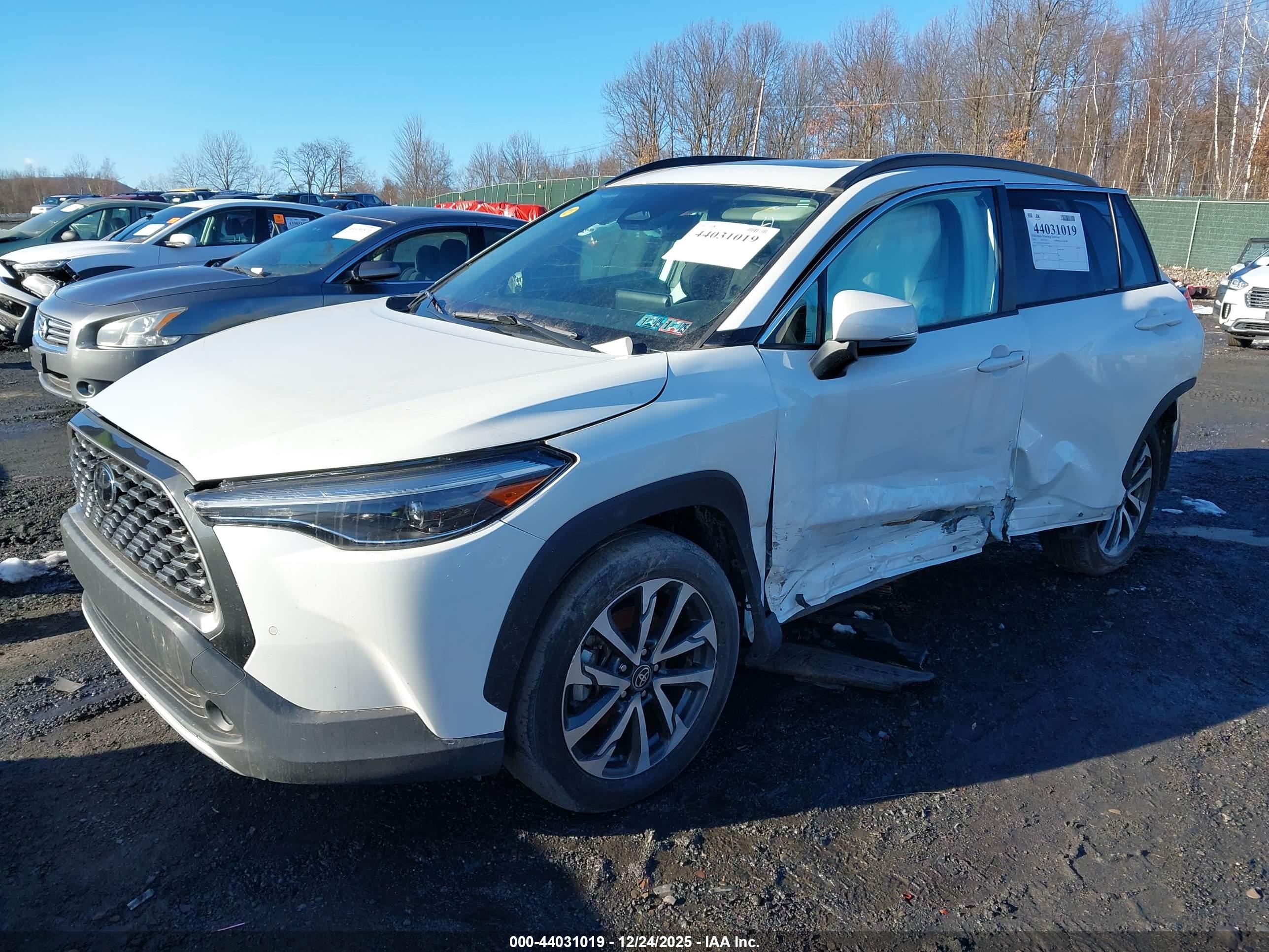 TOYOTA COROLLA image 2