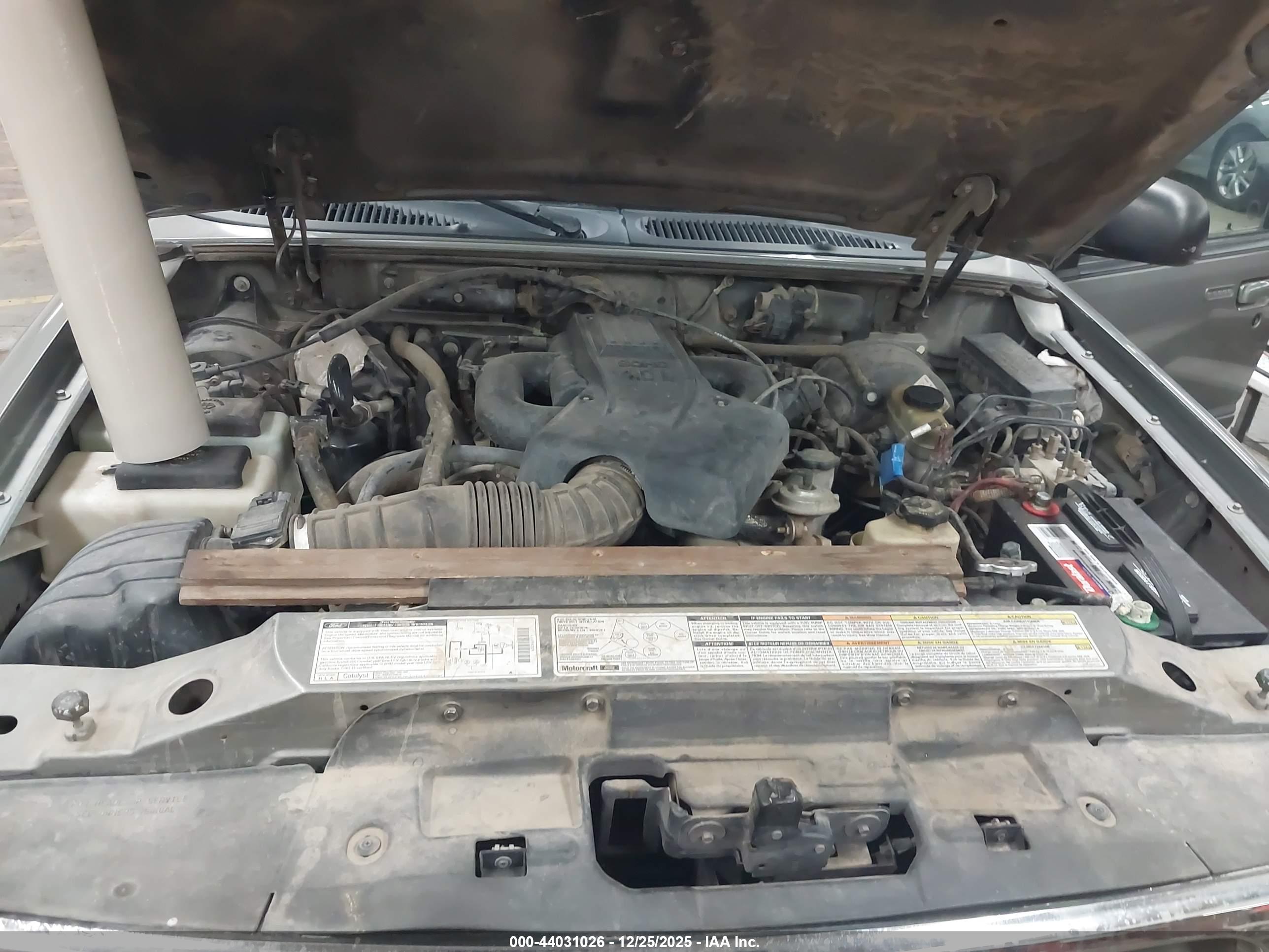 FORD EXPLORER image 10