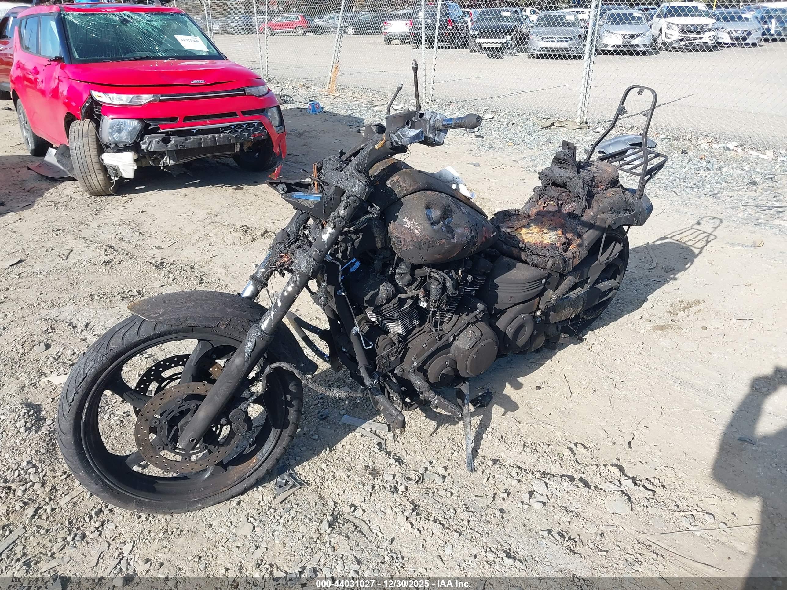 YAMAHA XV1900 image 2