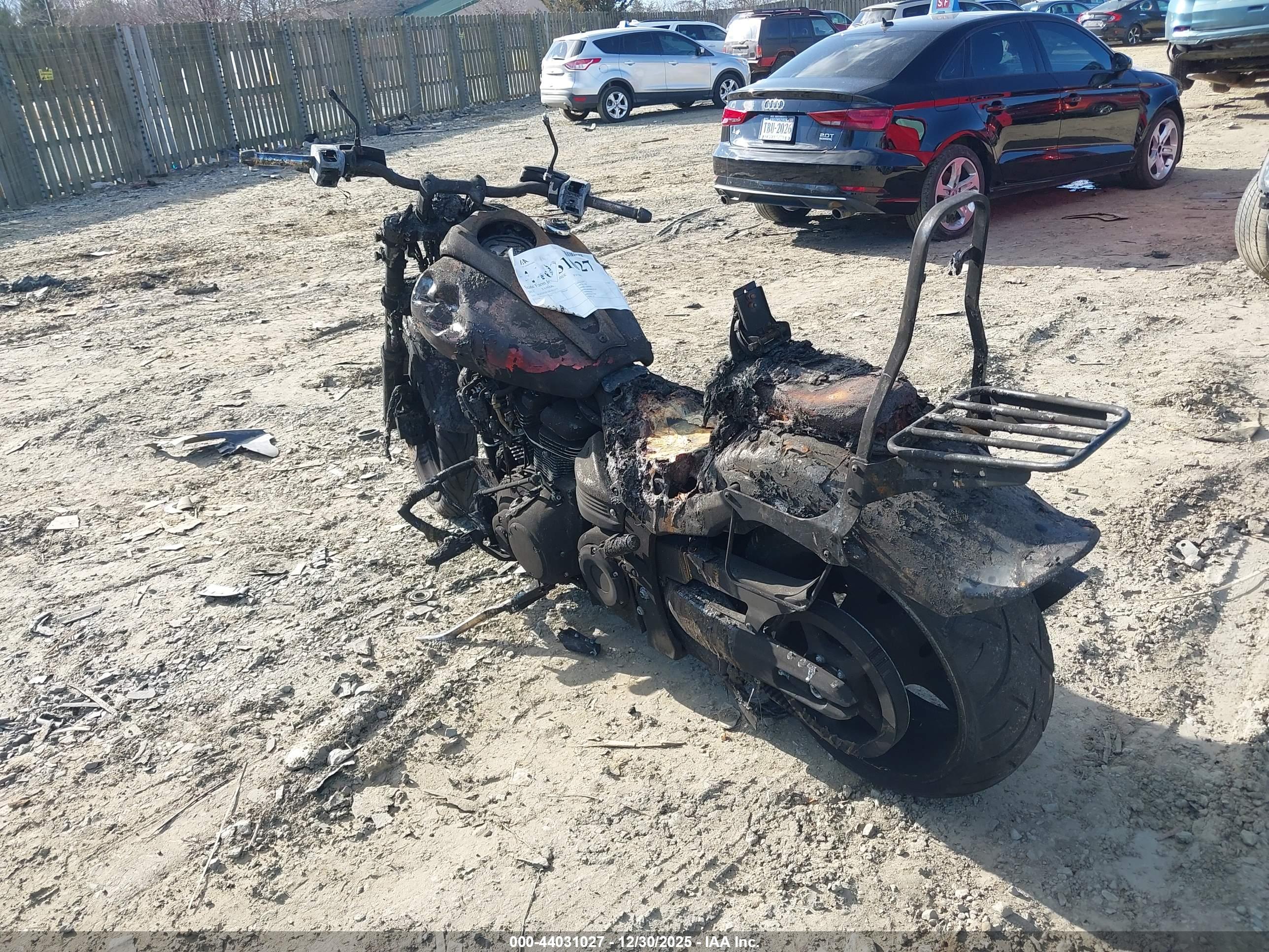 YAMAHA XV1900 image 3