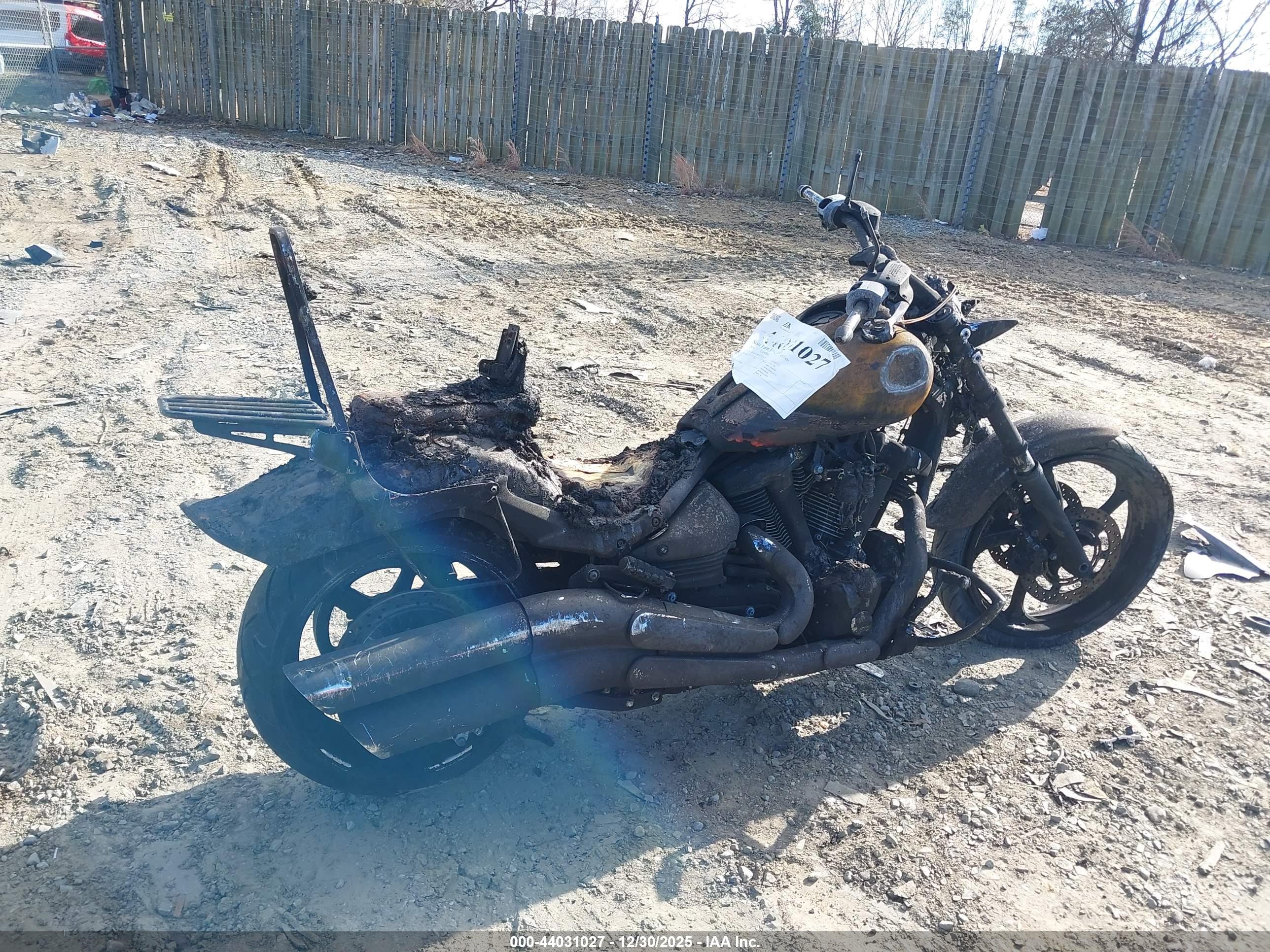 YAMAHA XV1900 image 4