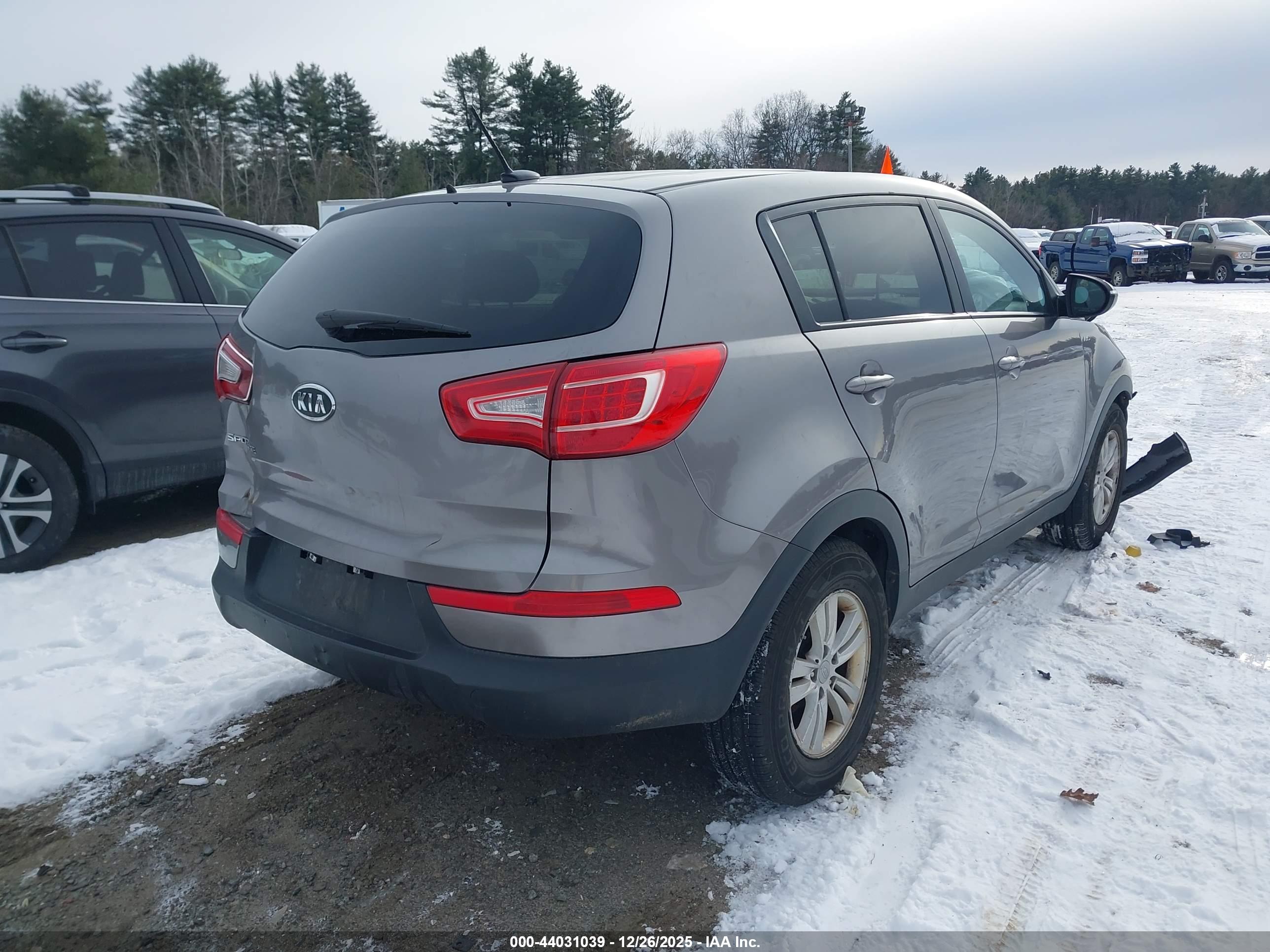 KIA SPORTAGE image 4