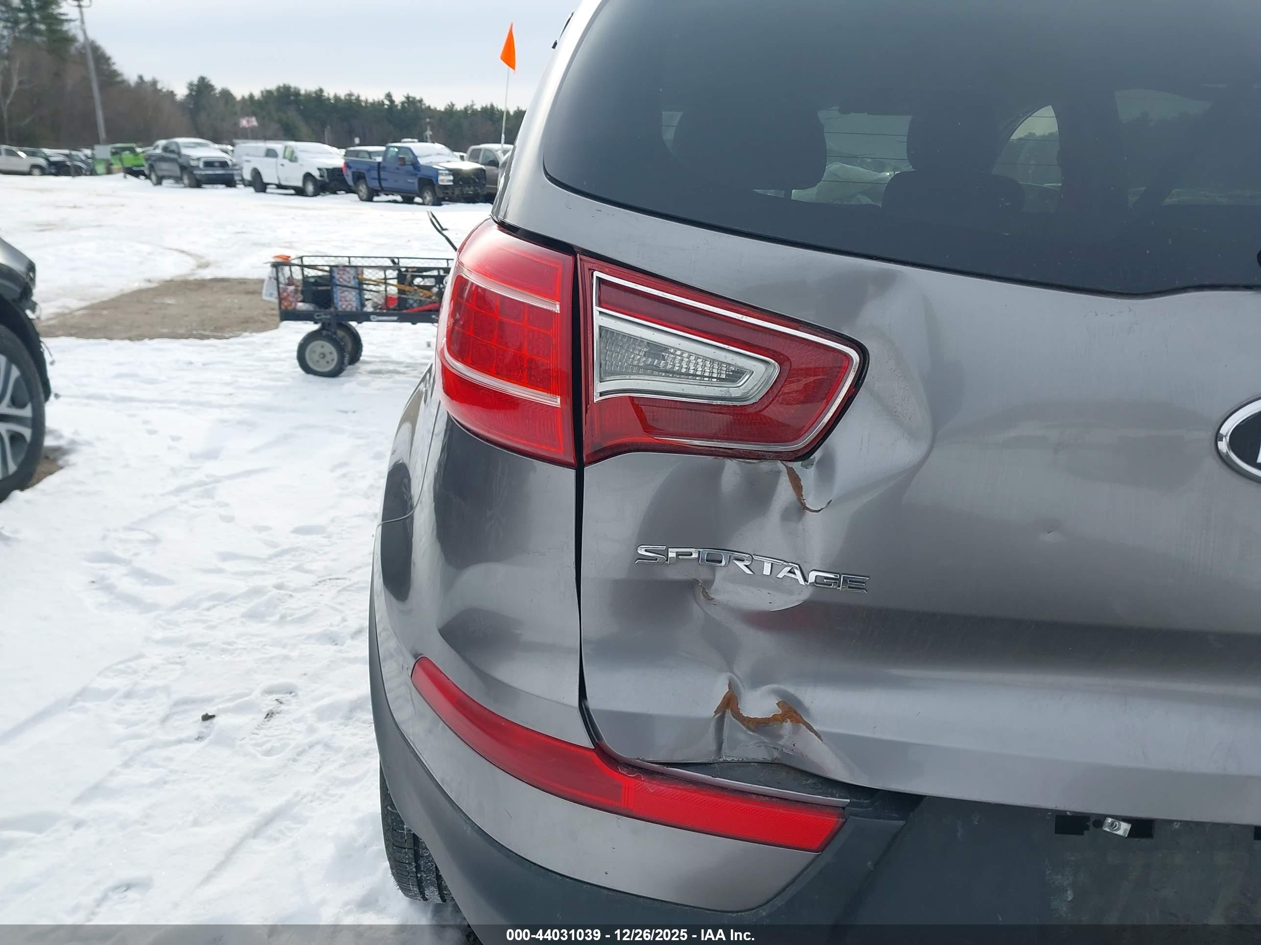 KIA SPORTAGE image 6