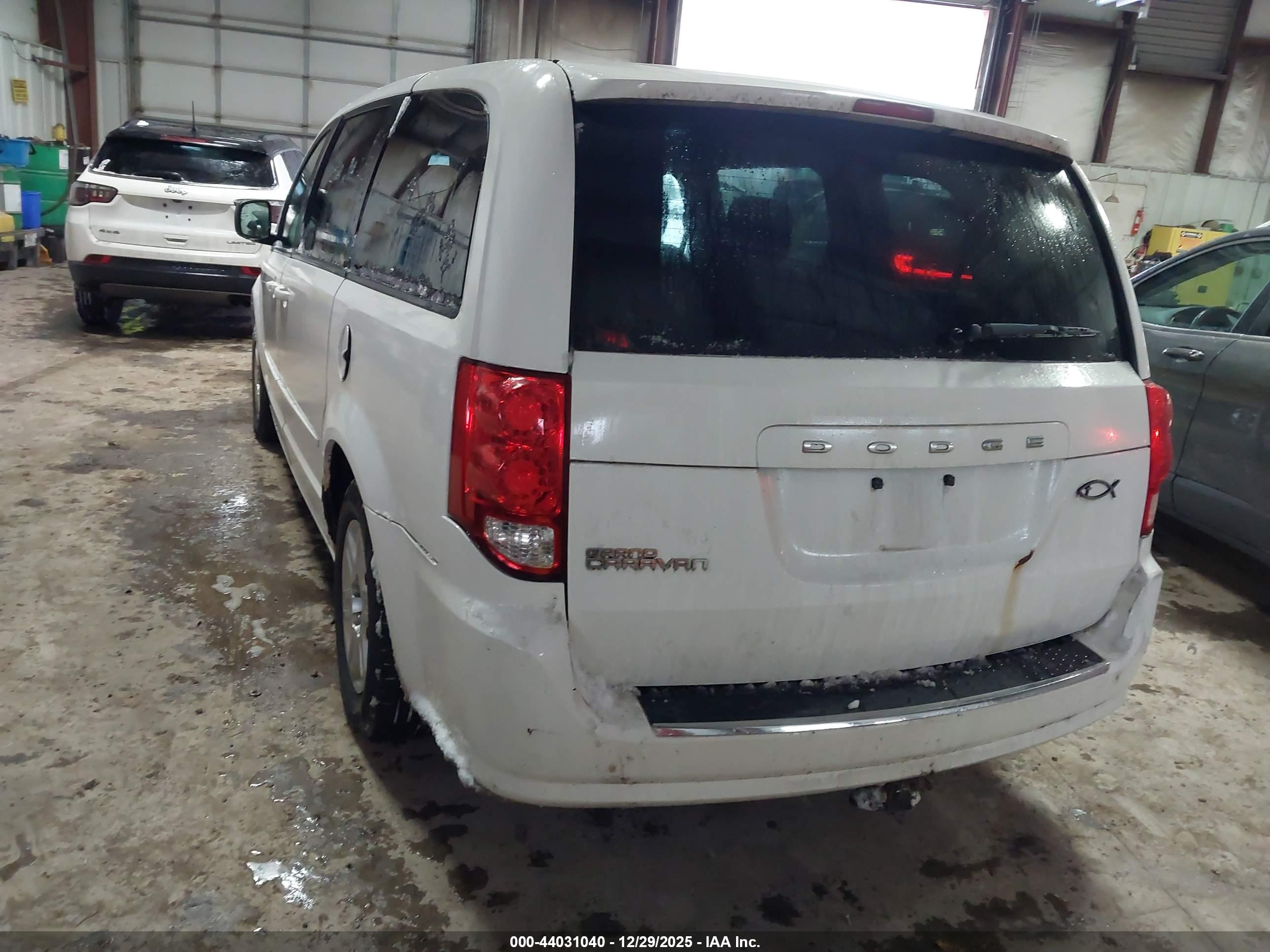 DODGE GRAND image 3