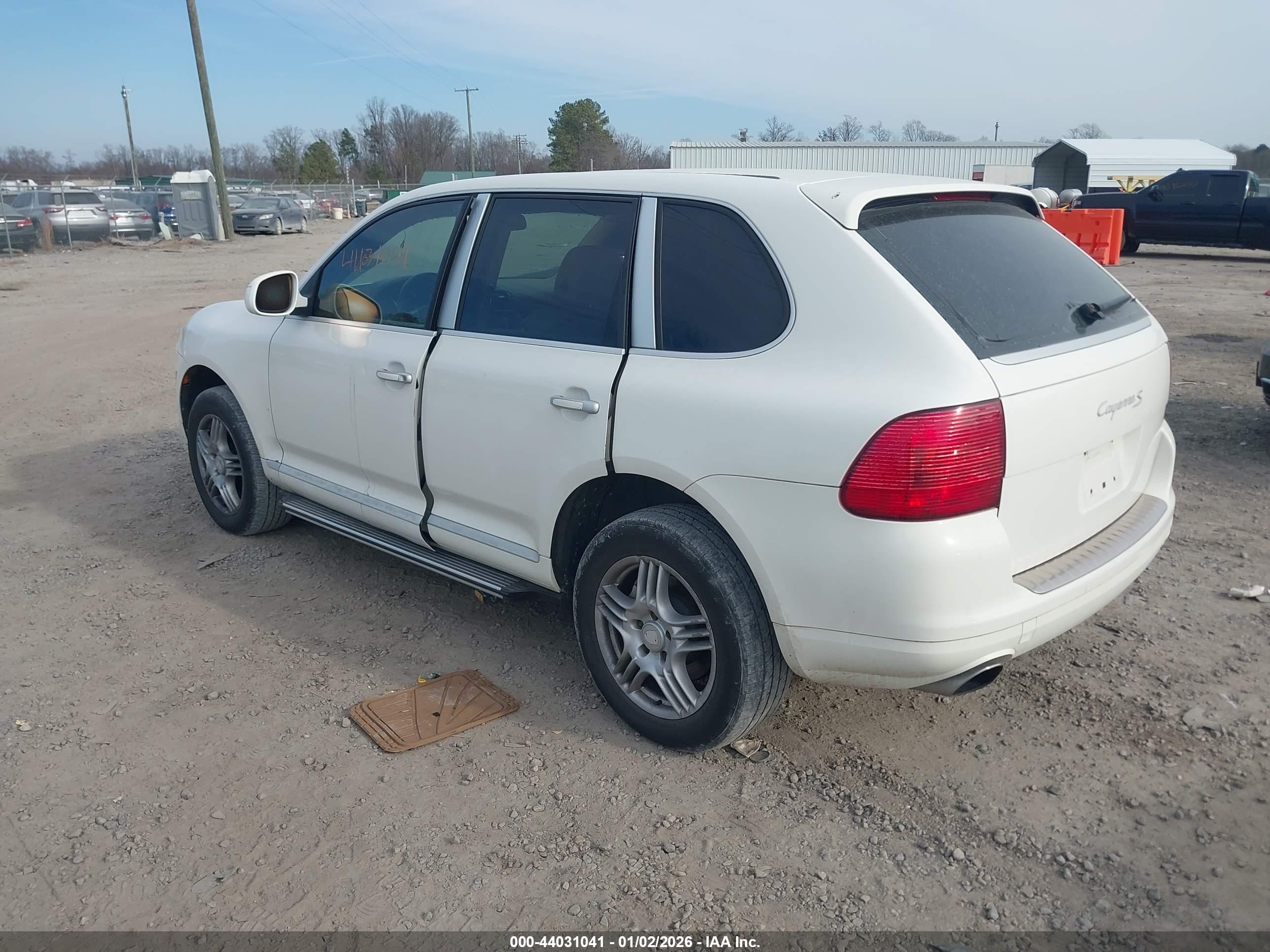 PORSCHE CAYENNE image 3