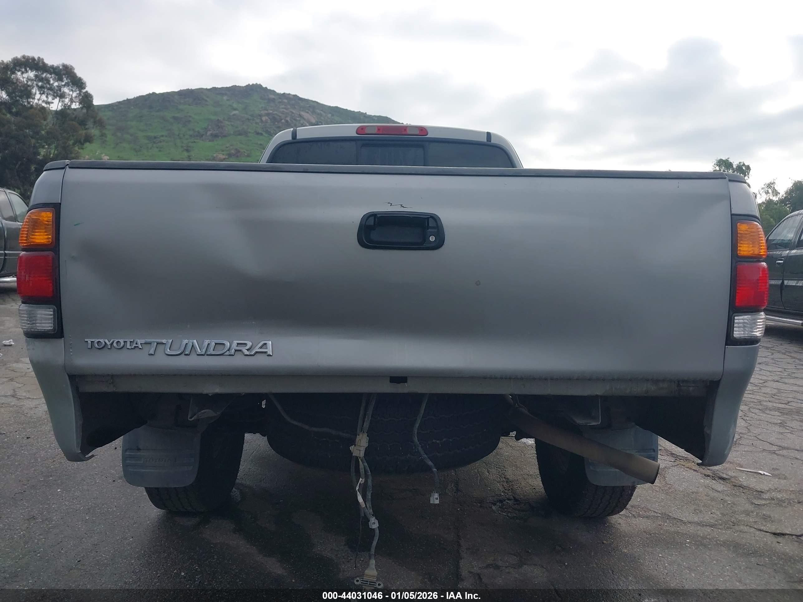 TOYOTA TUNDRA image 6