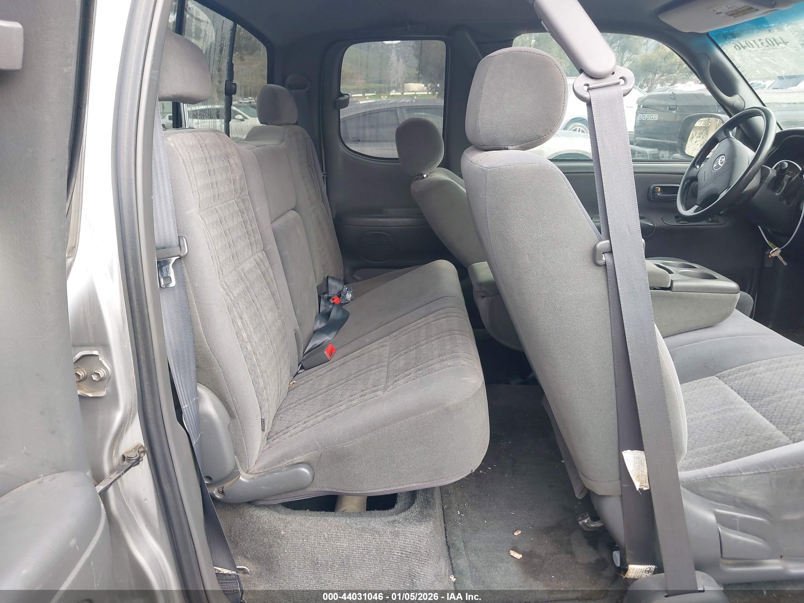 TOYOTA TUNDRA image 8
