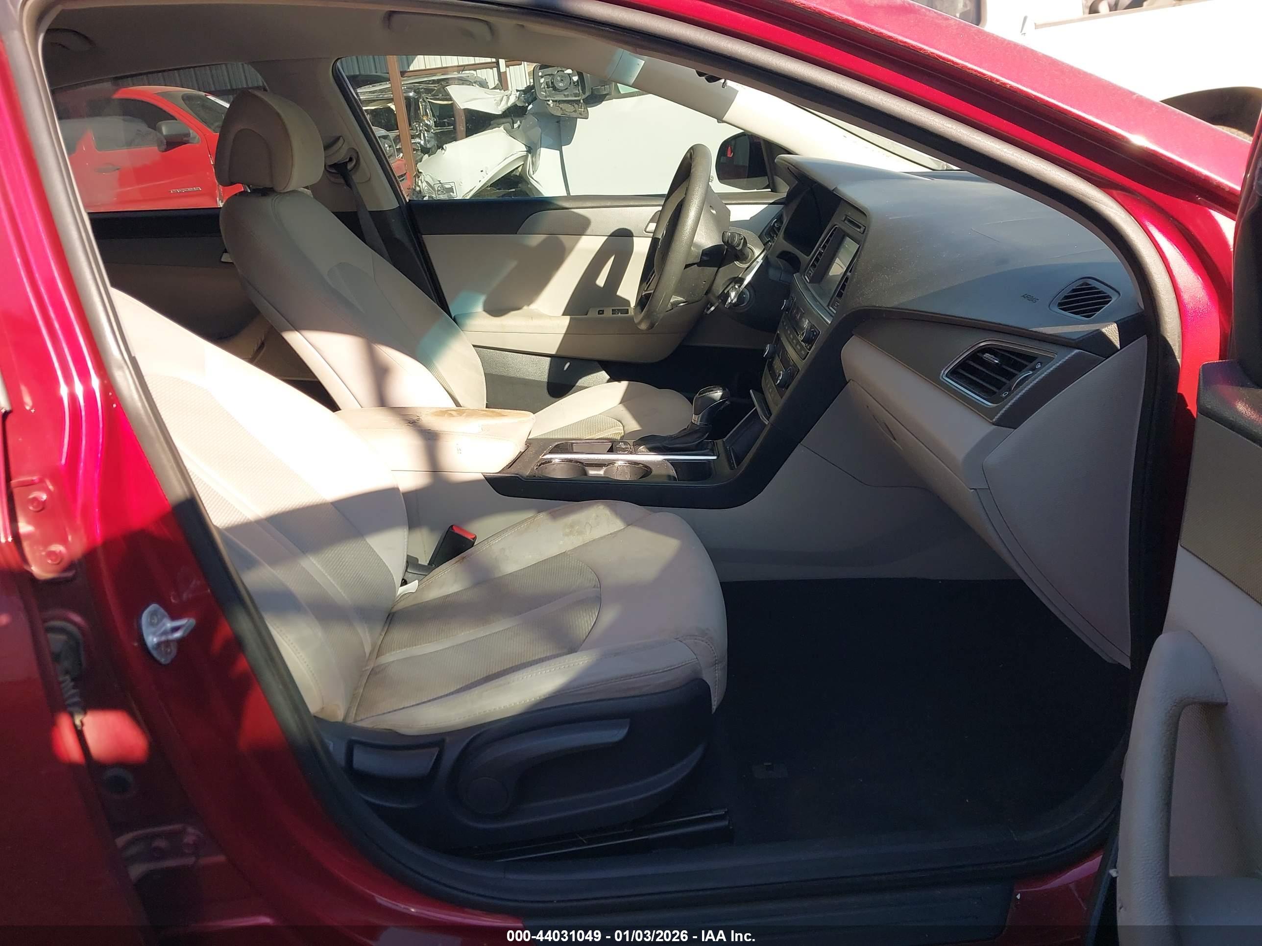 HYUNDAI SONATA image 5