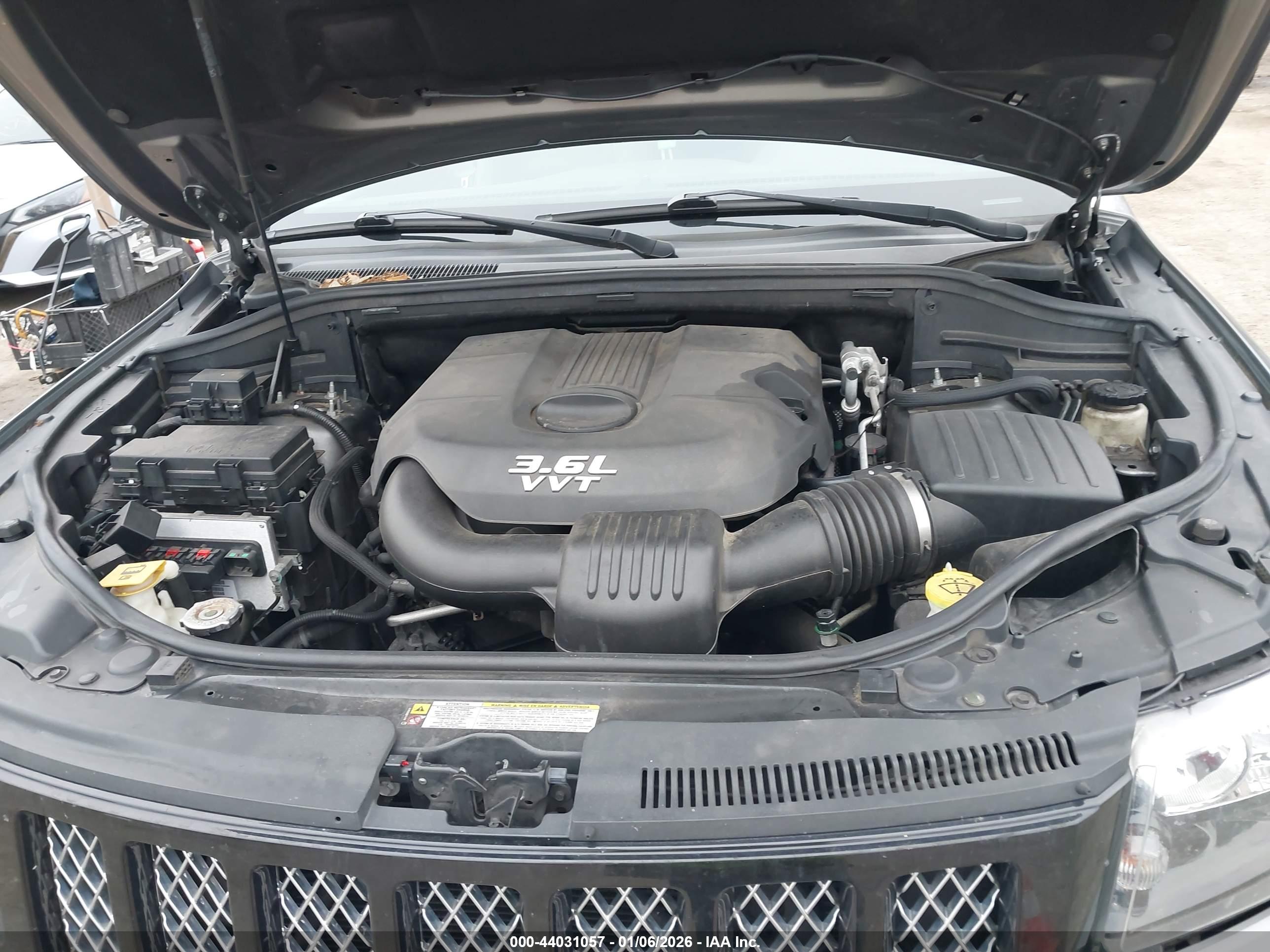 JEEP GRAND image 10