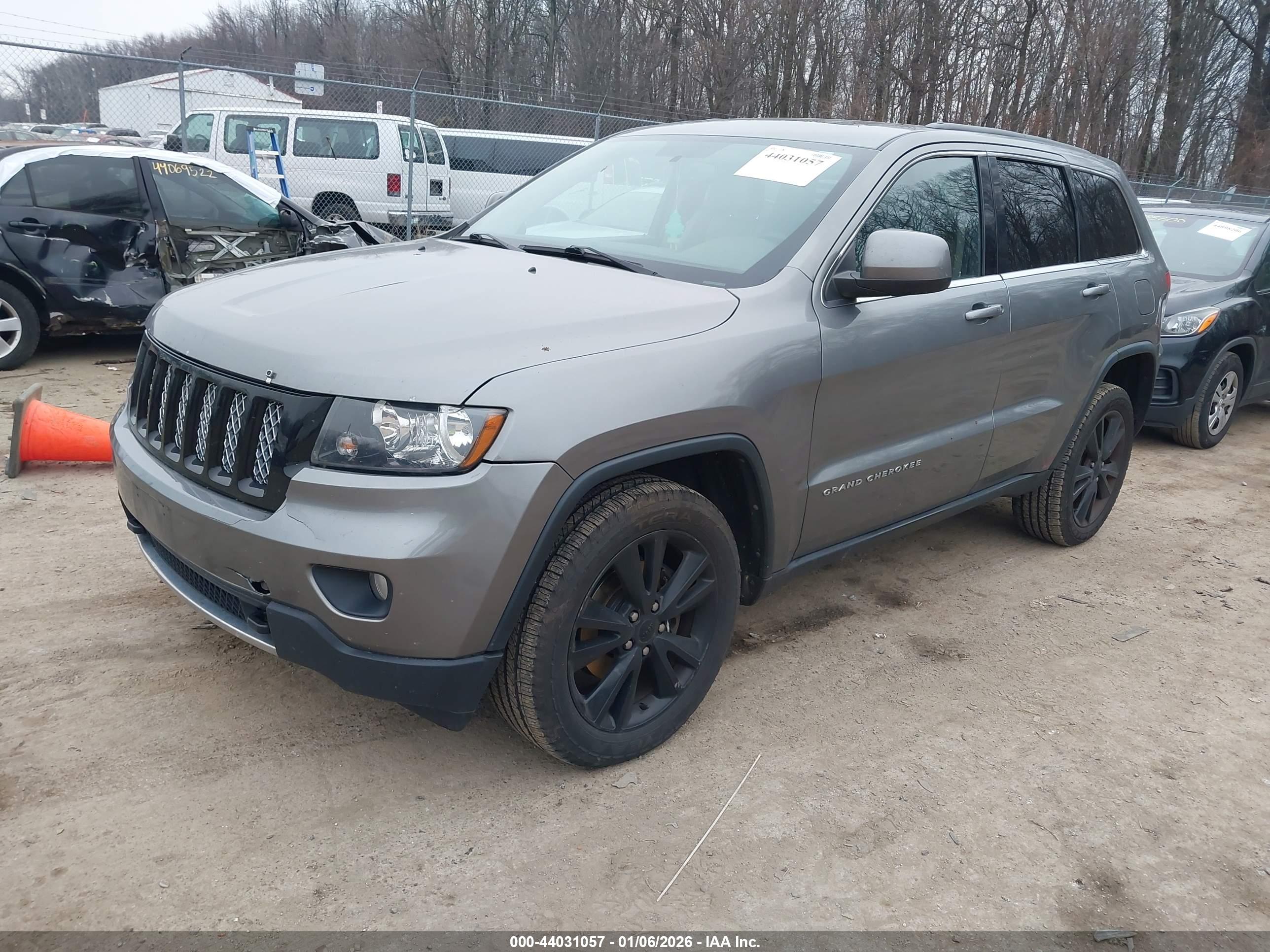 JEEP GRAND image 2