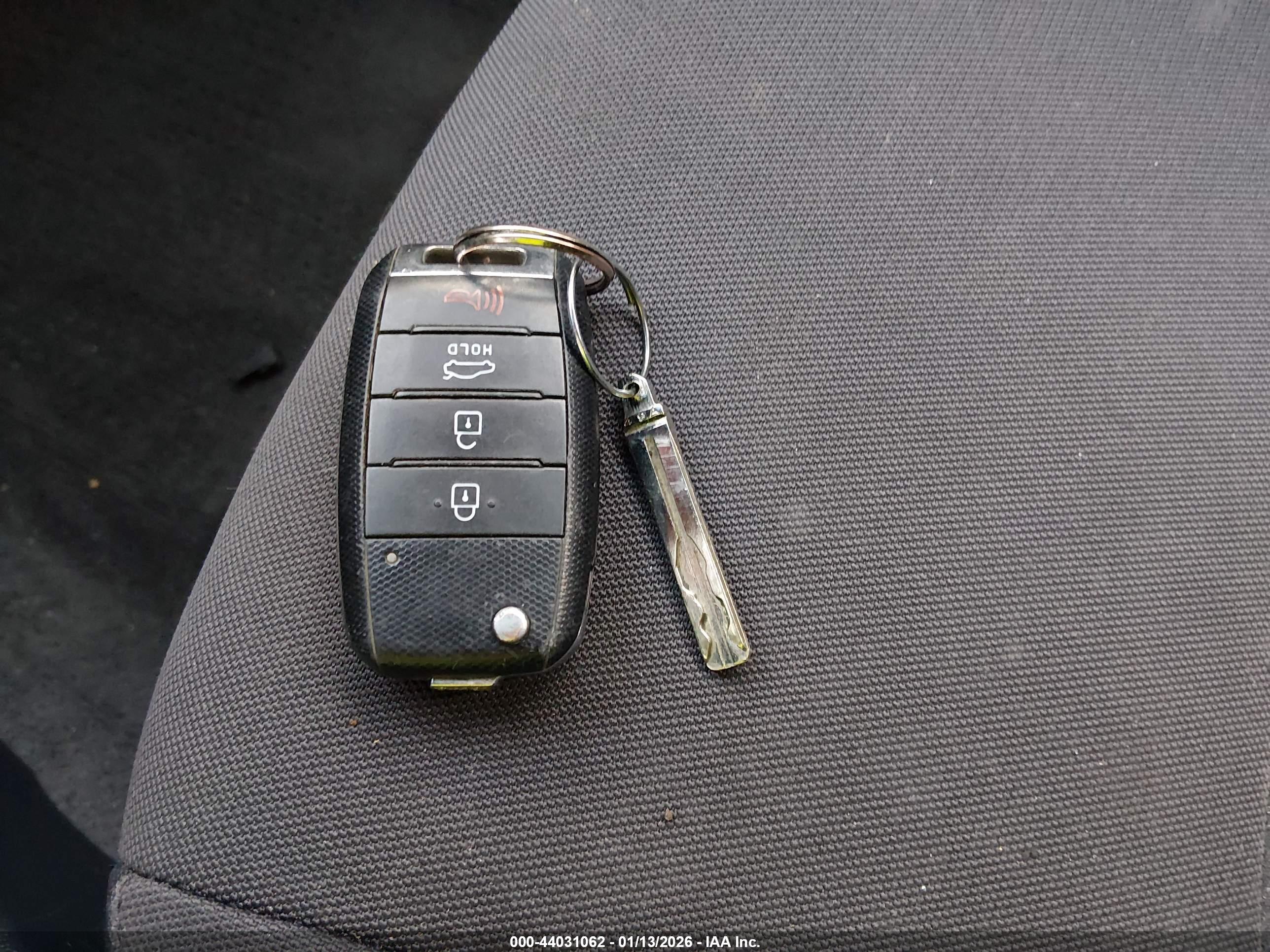 KIA RIO image 11