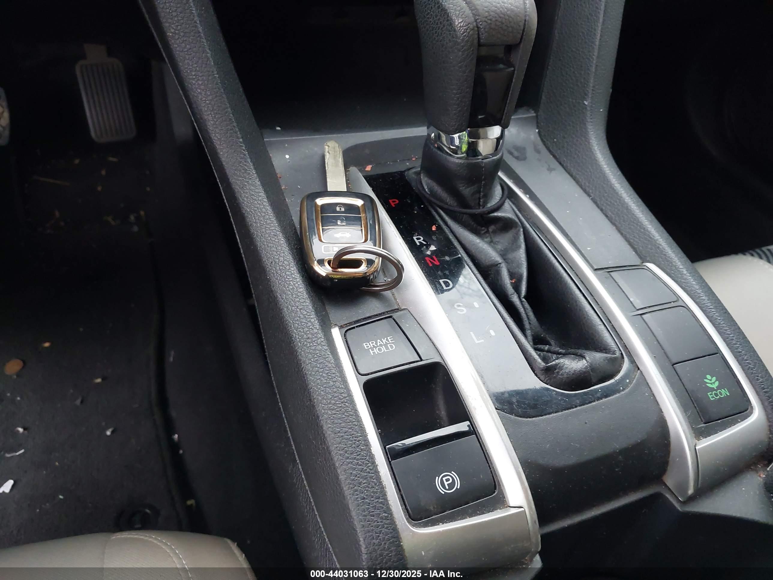 HONDA CIVIC image 11