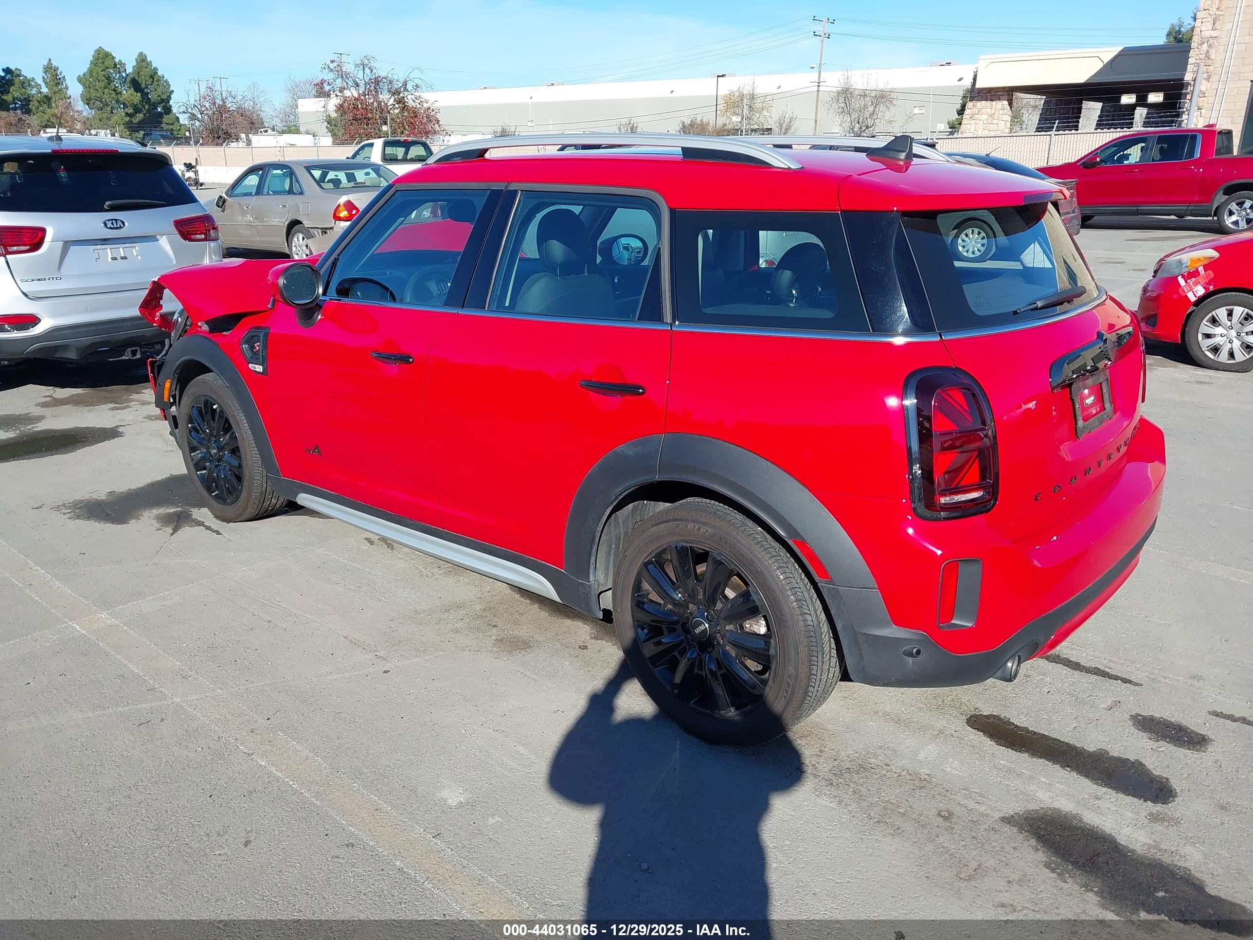 MINI COUNTRYMAN image 3