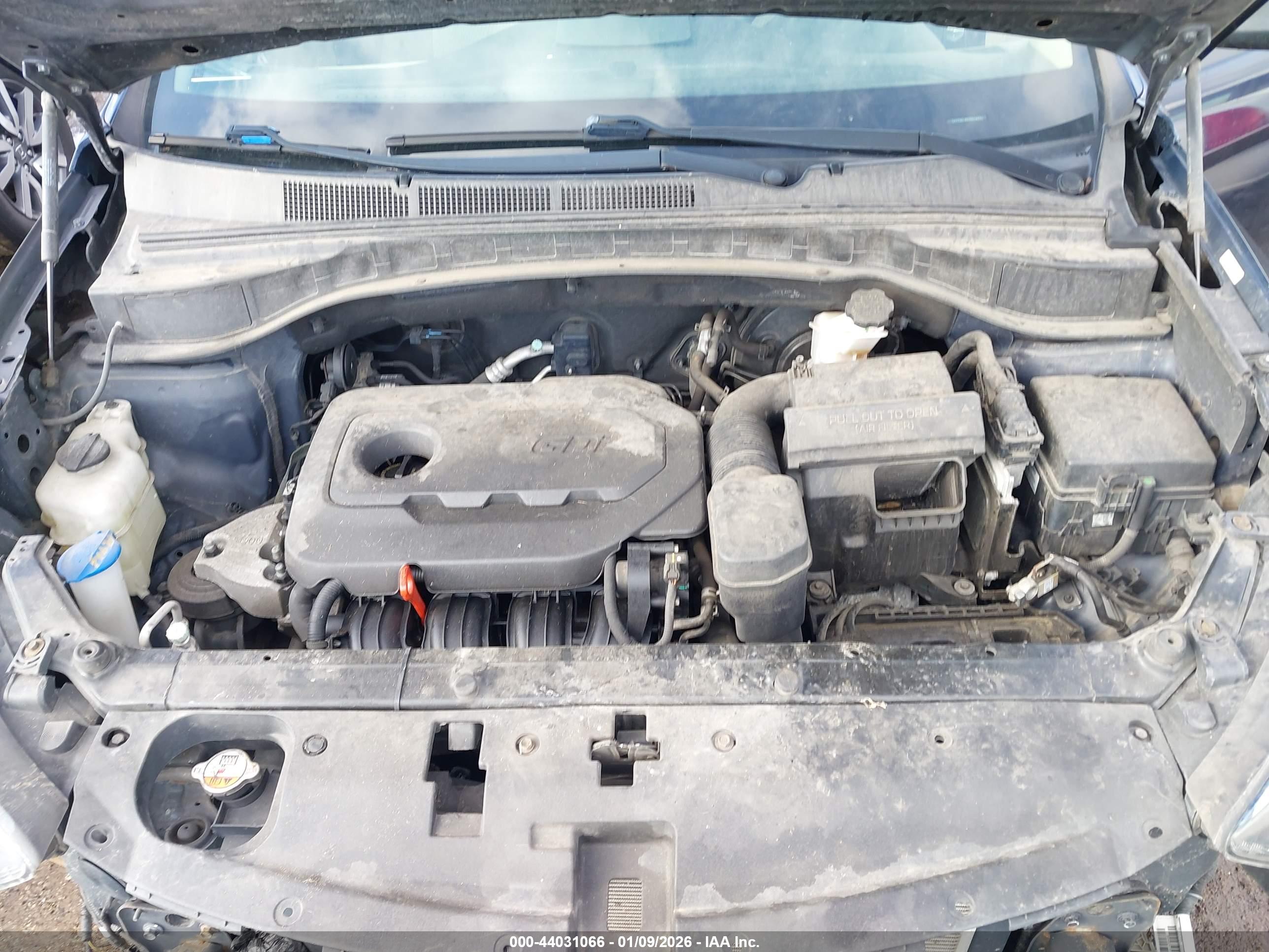 HYUNDAI SANTA image 10
