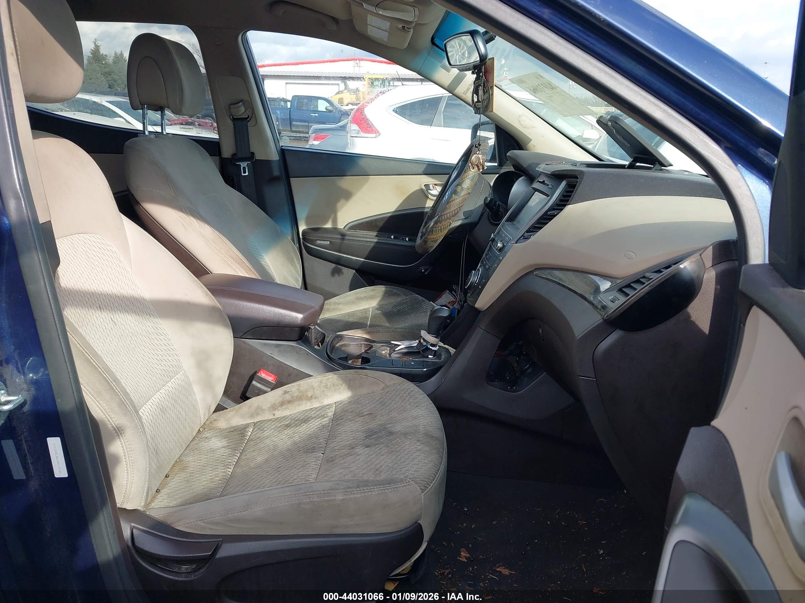 HYUNDAI SANTA image 5