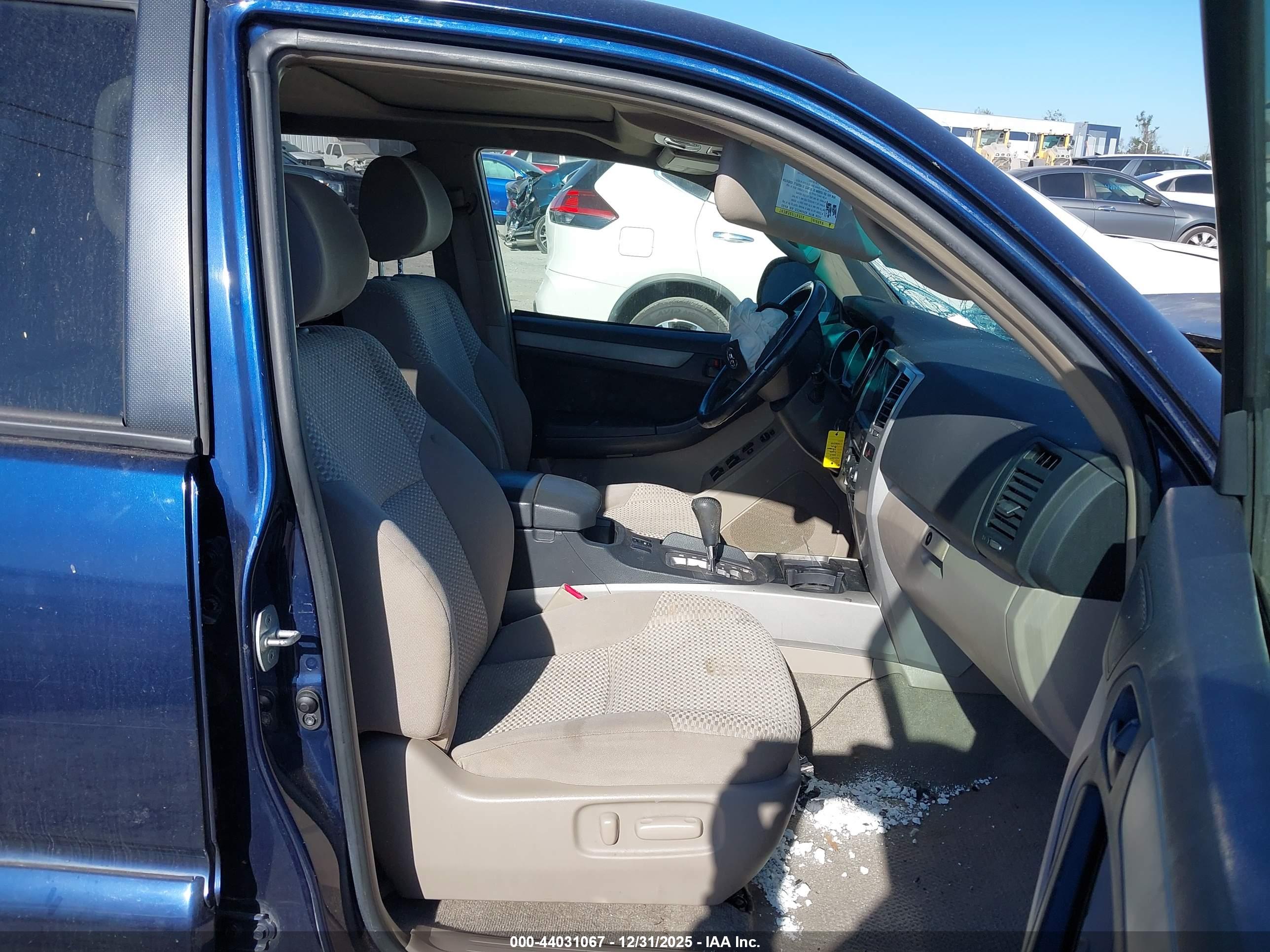 TOYOTA 4RUNNER image 5