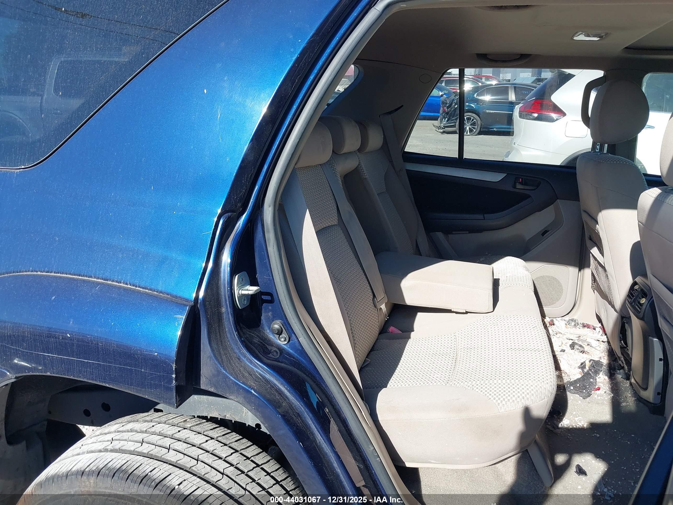 TOYOTA 4RUNNER image 8