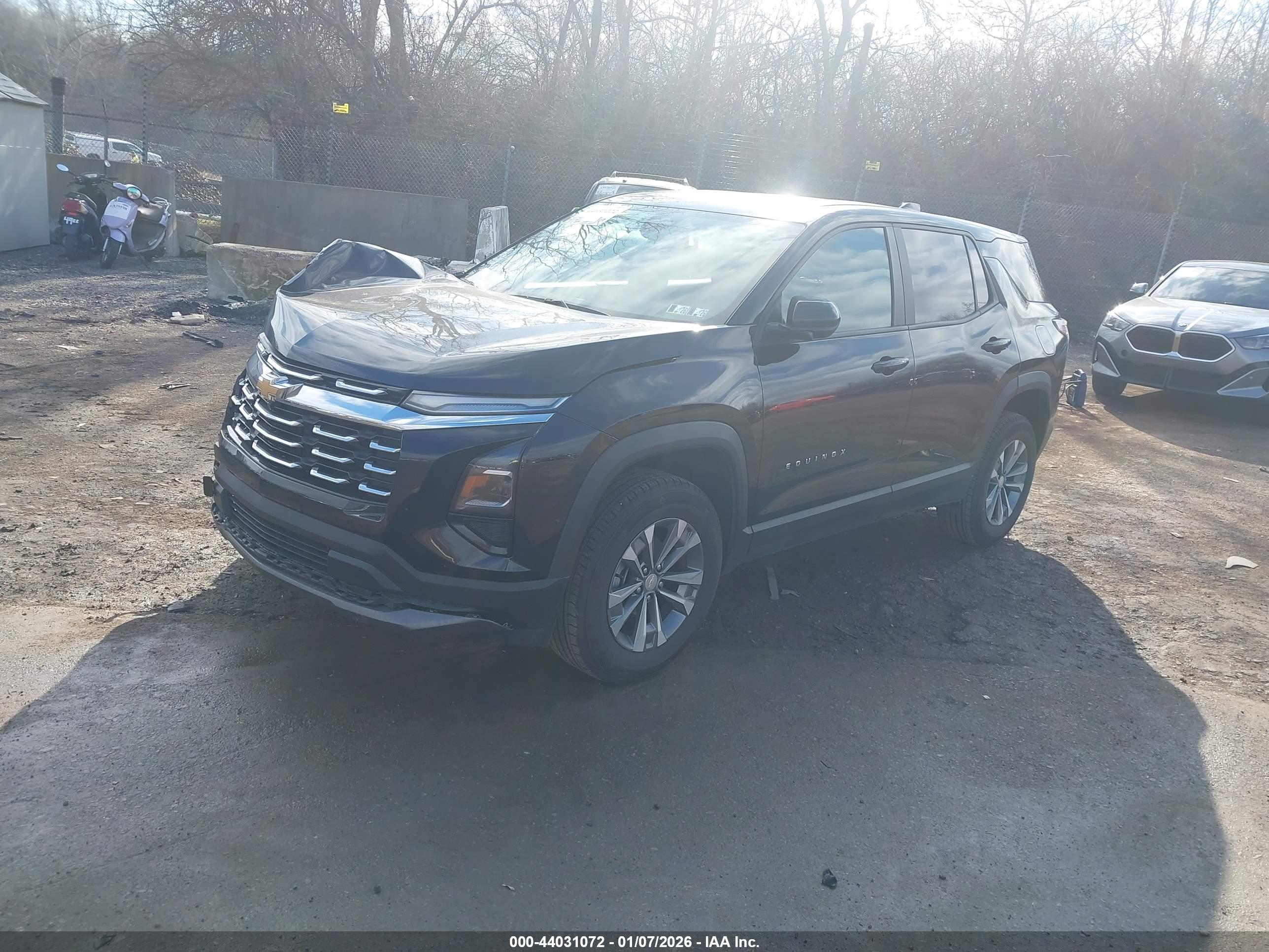 CHEVROLET EQUINOX image 2