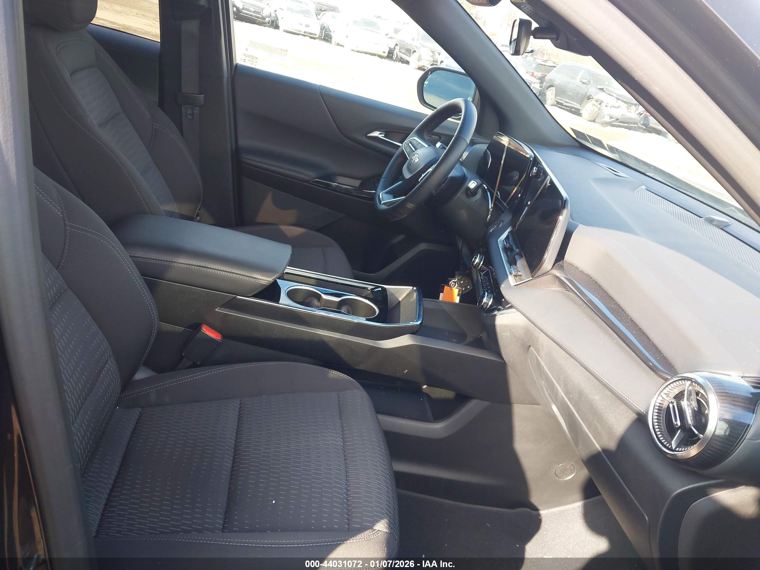 CHEVROLET EQUINOX image 5