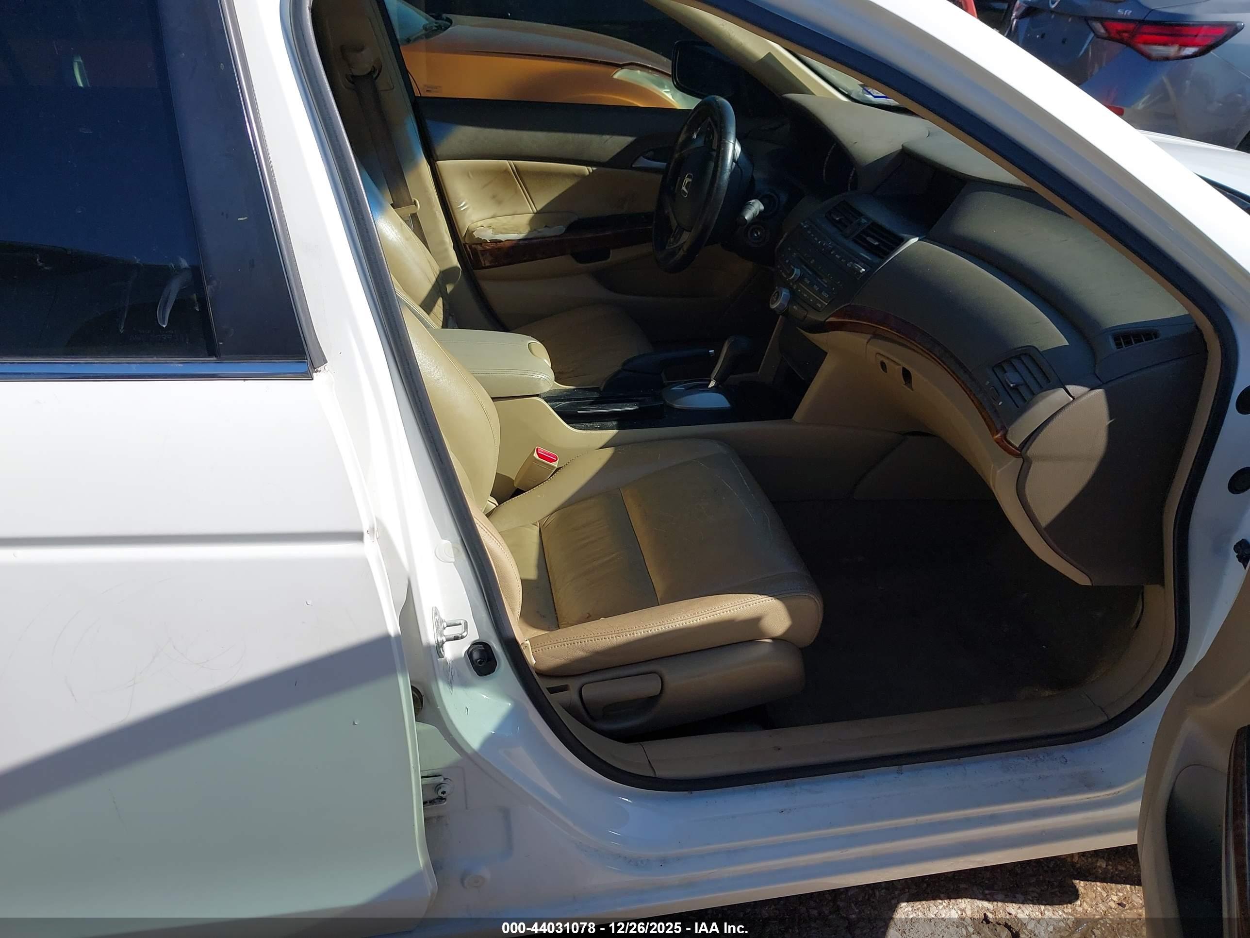 HONDA ACCORD image 5