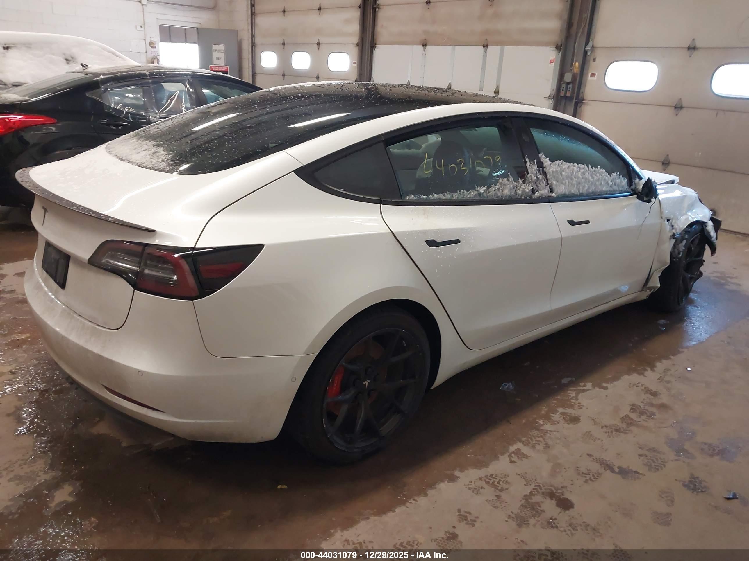TESLA MODEL image 4