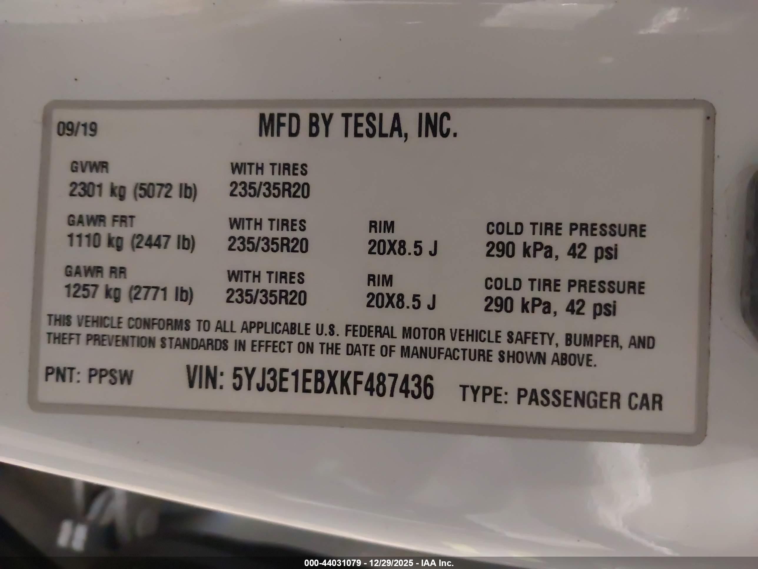 TESLA MODEL image 9
