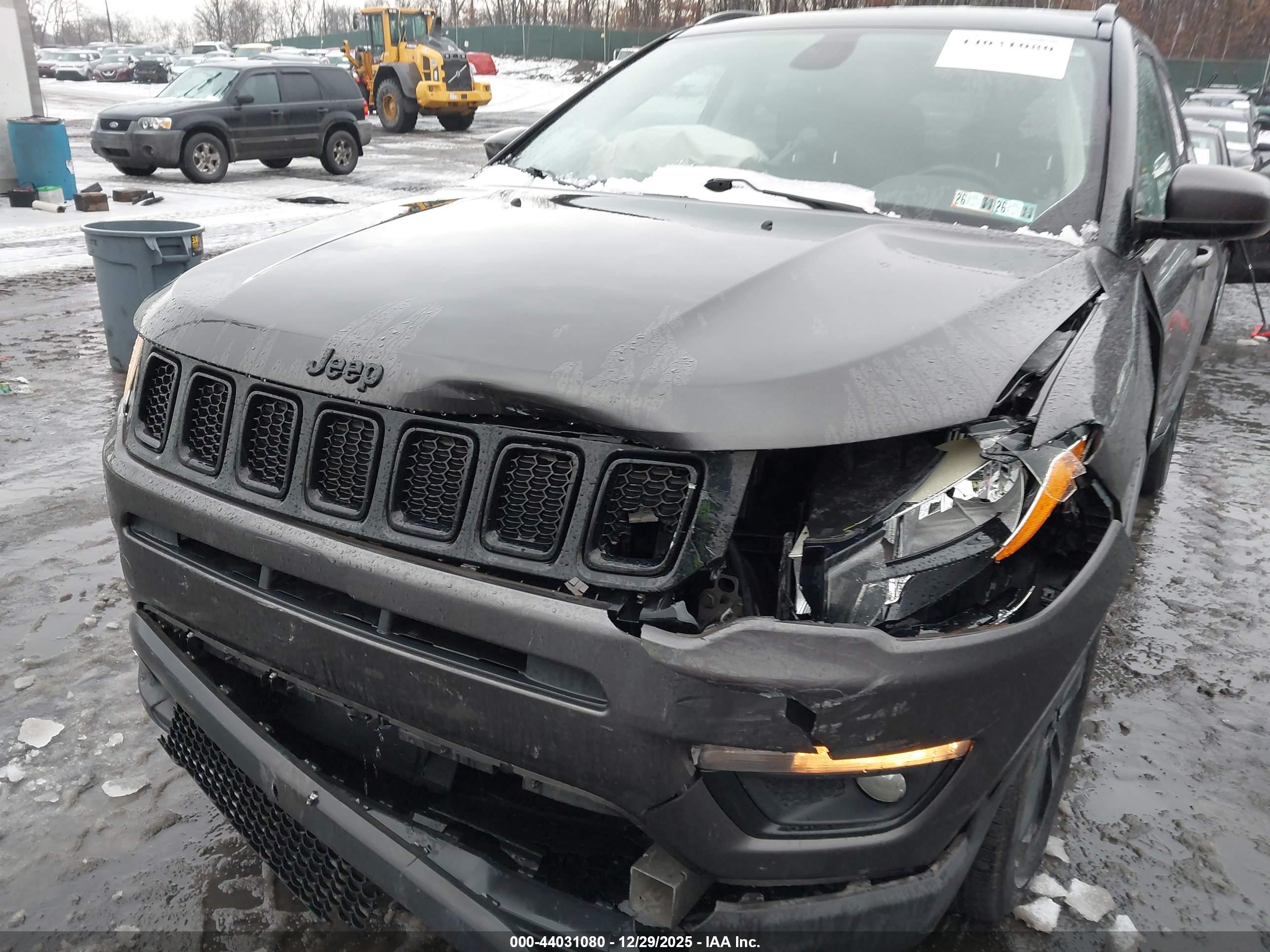 JEEP COMPASS image 6