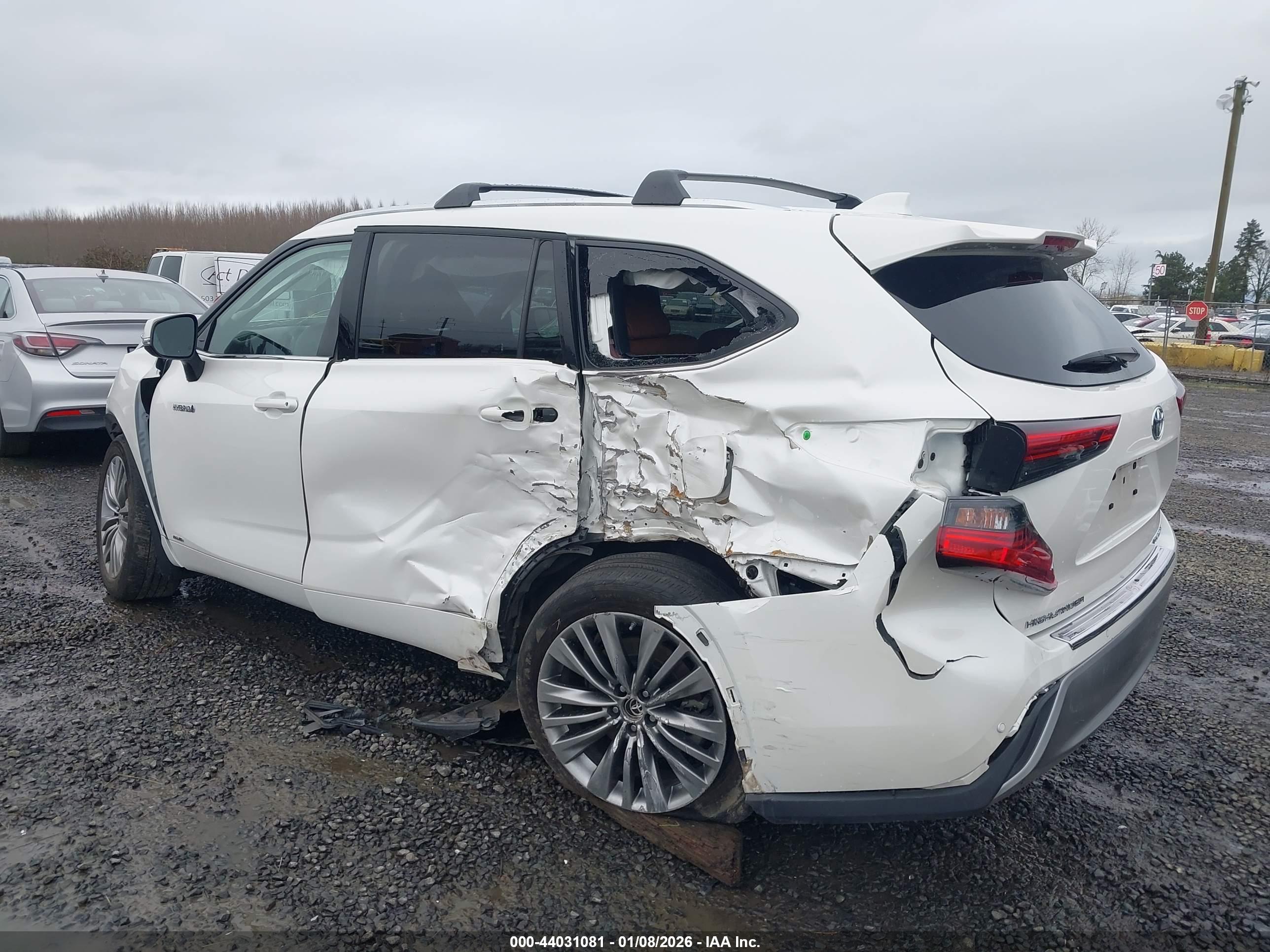 TOYOTA HIGHLANDER image 3
